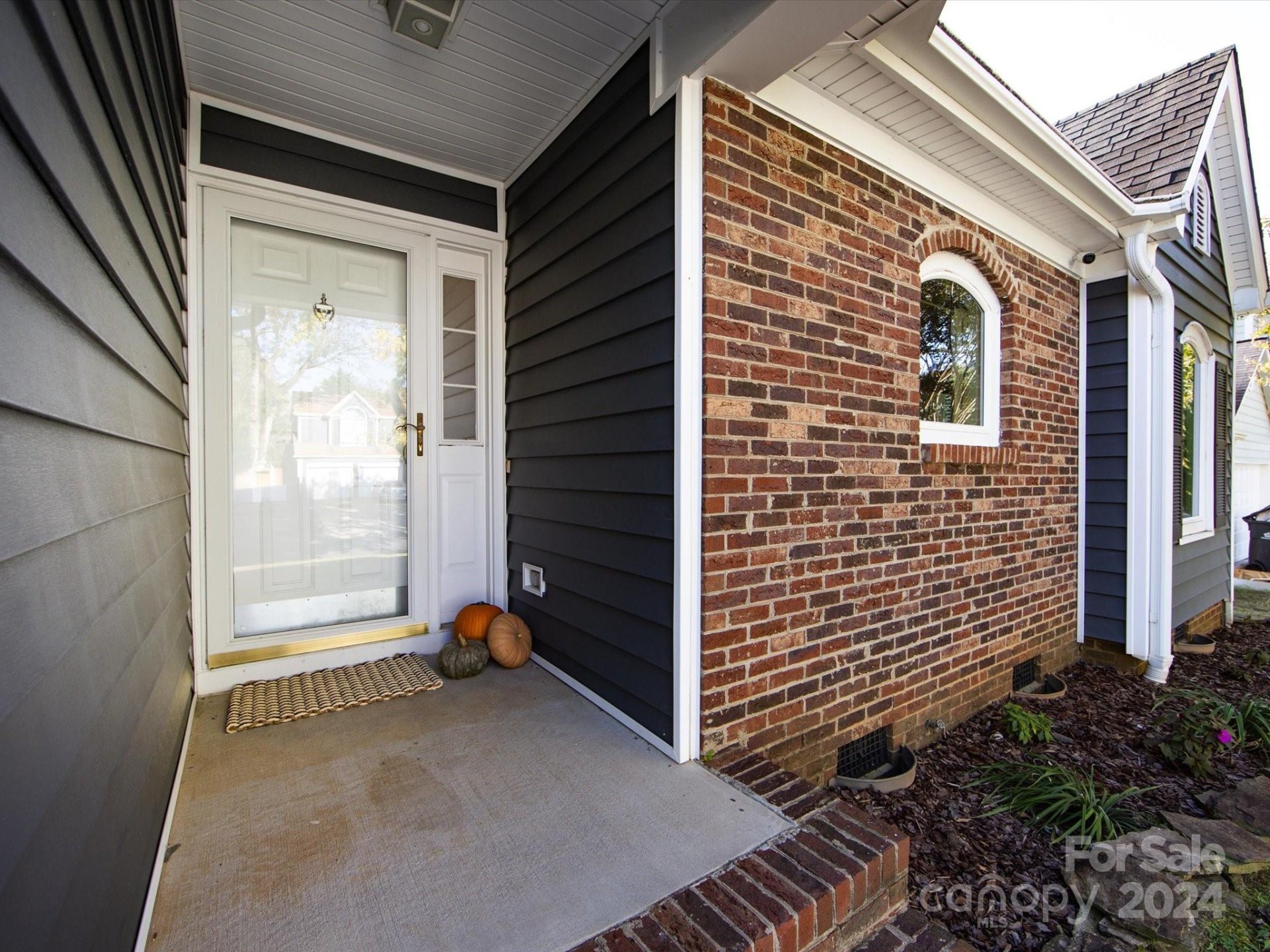 Property image 4 at 13815 Walkers Creek Drive, Charlotte, NC 28273