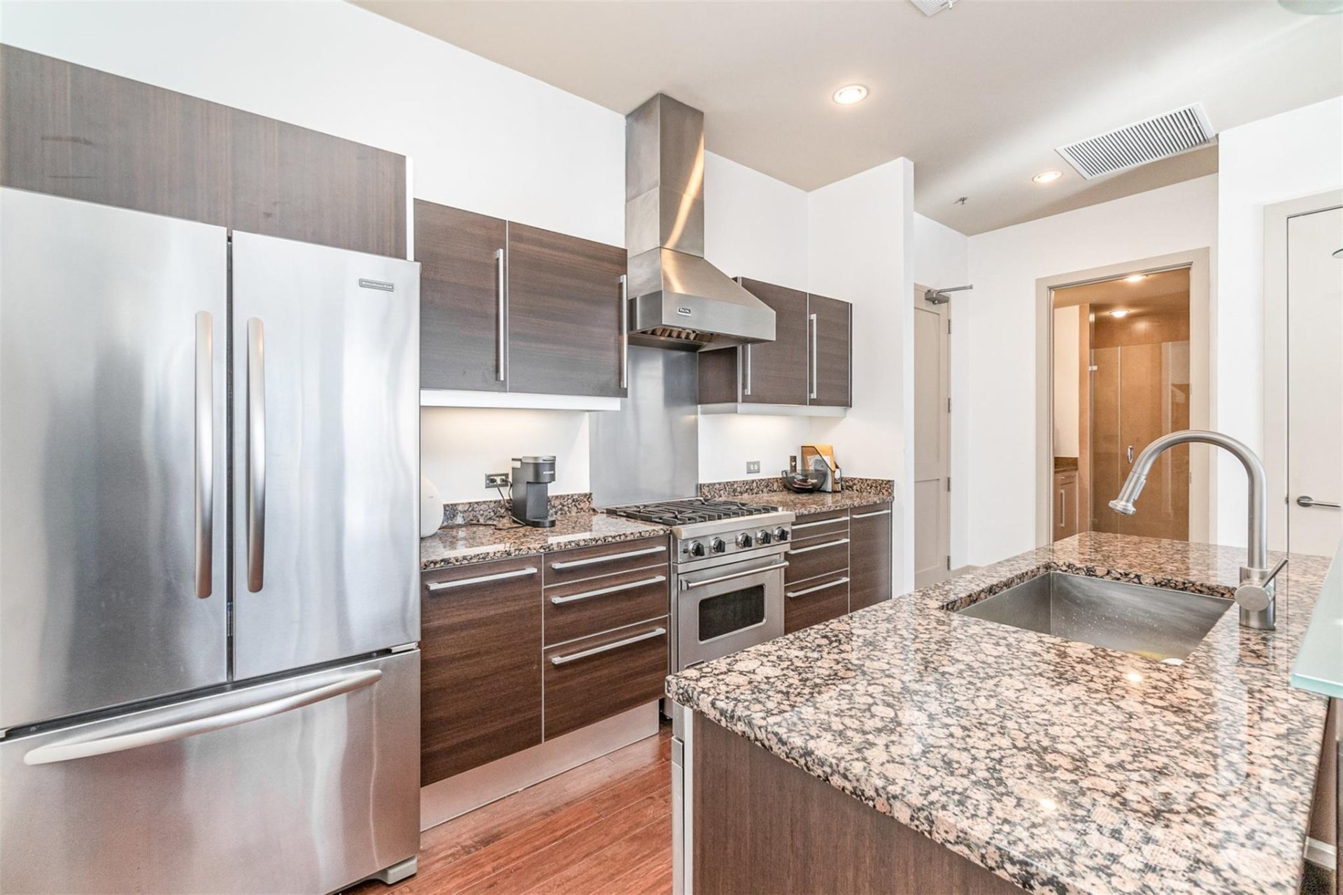 Property image 2 at 1100 Metropolitan Avenue, Charlotte, NC 28204