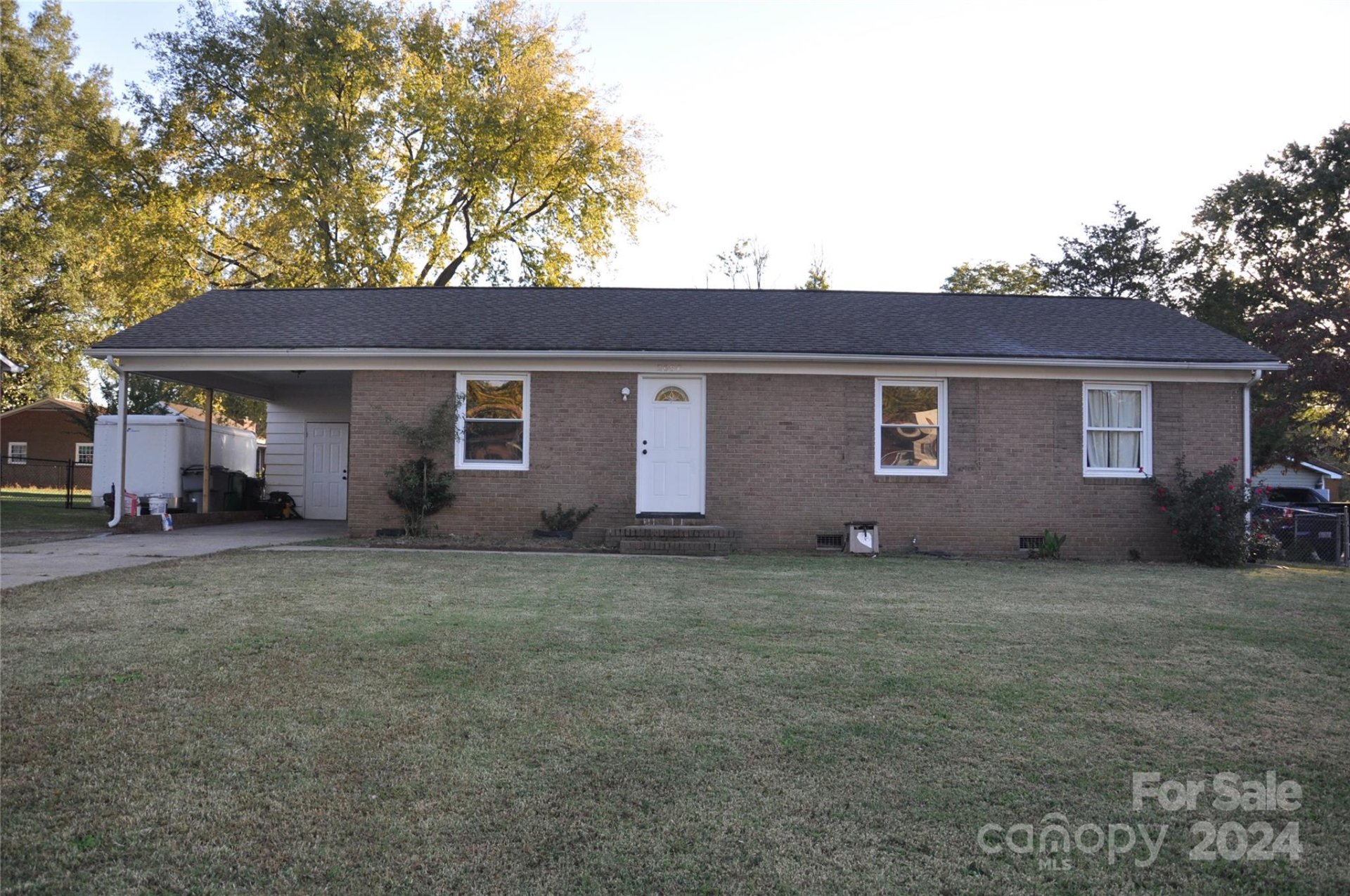 Property image 1 at 2007 Artwood Lane, Charlotte, NC 28217