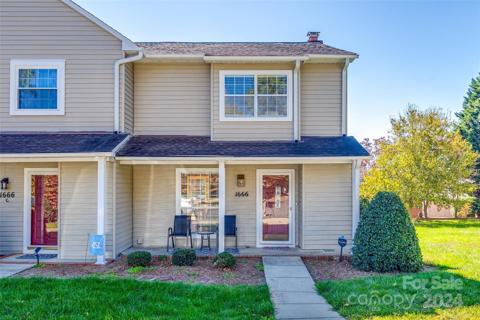 1666 Robins Nest Court