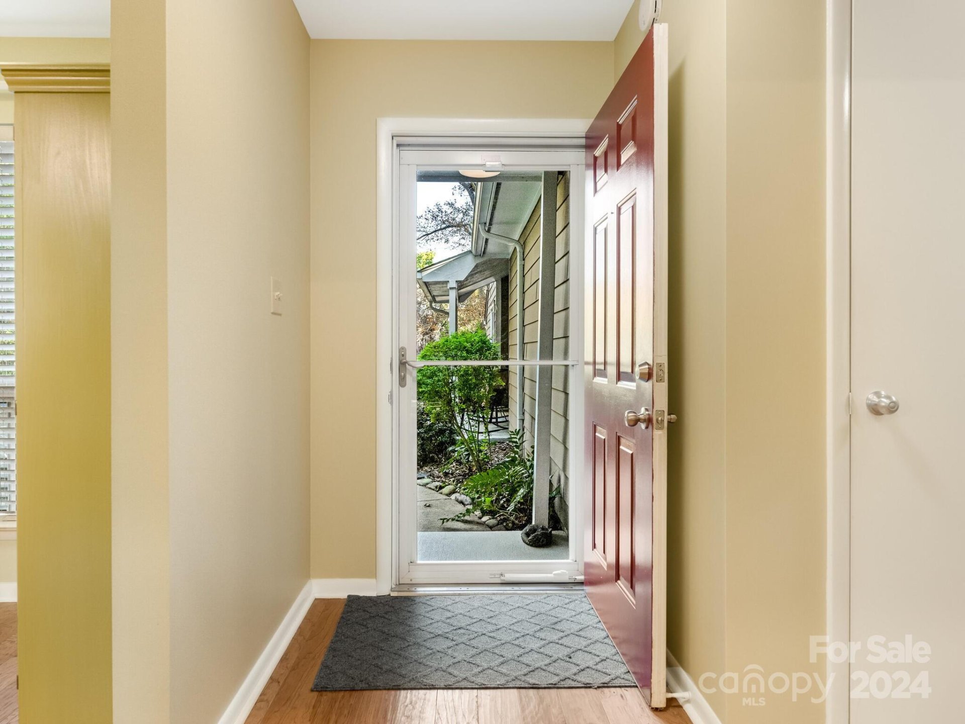 Property image 3 at 9038 Covedale Drive, Charlotte, NC 28270