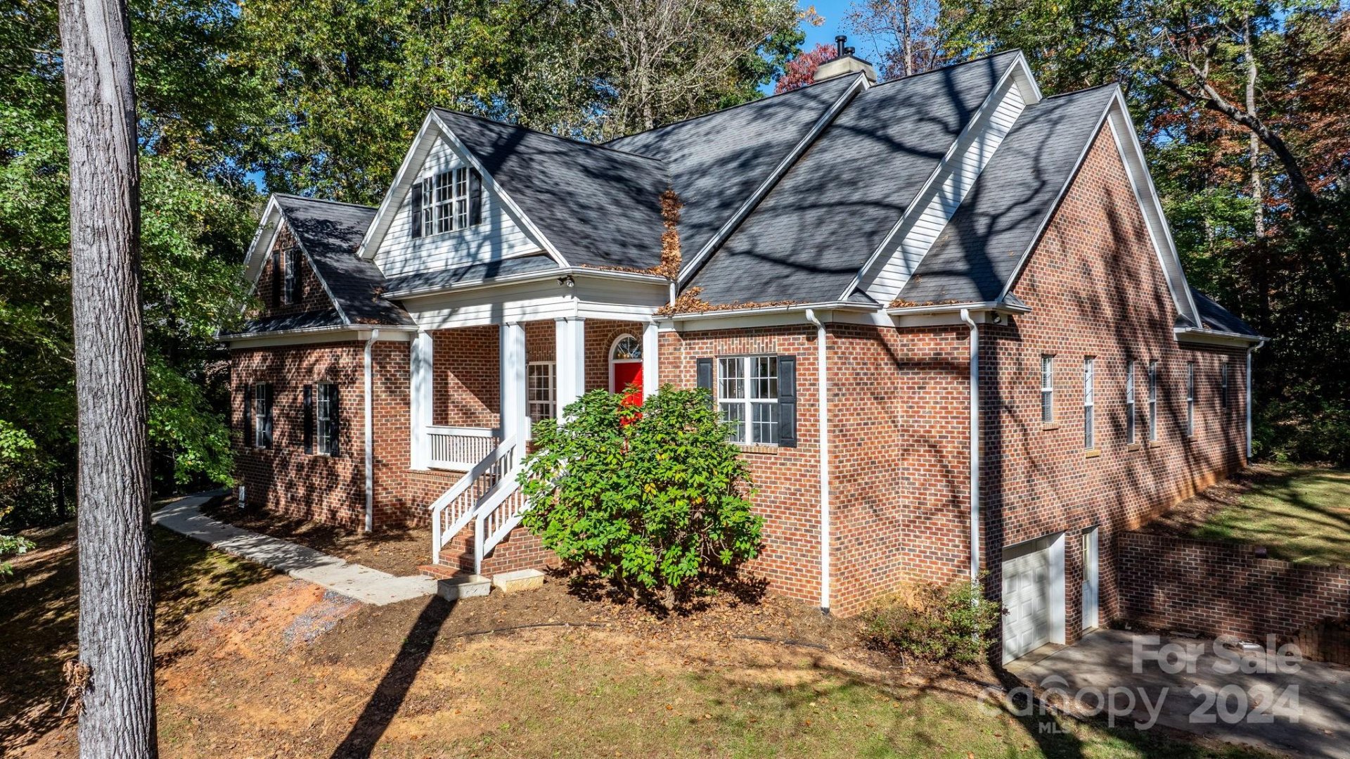 Property image 2 at 4100 Rainbow Hills Drive, Hickory, NC 28602