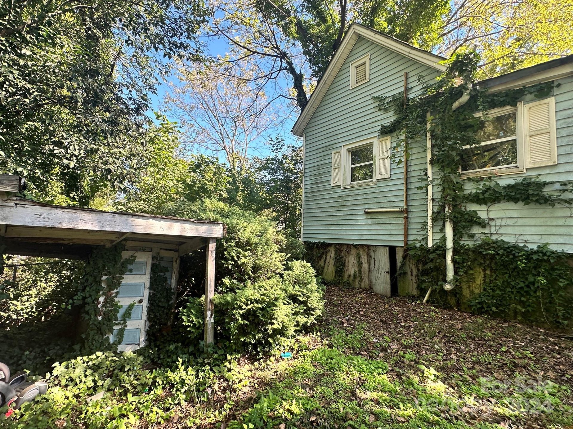 Property image 3 at 1115 Harrill Street, Charlotte, NC 28205