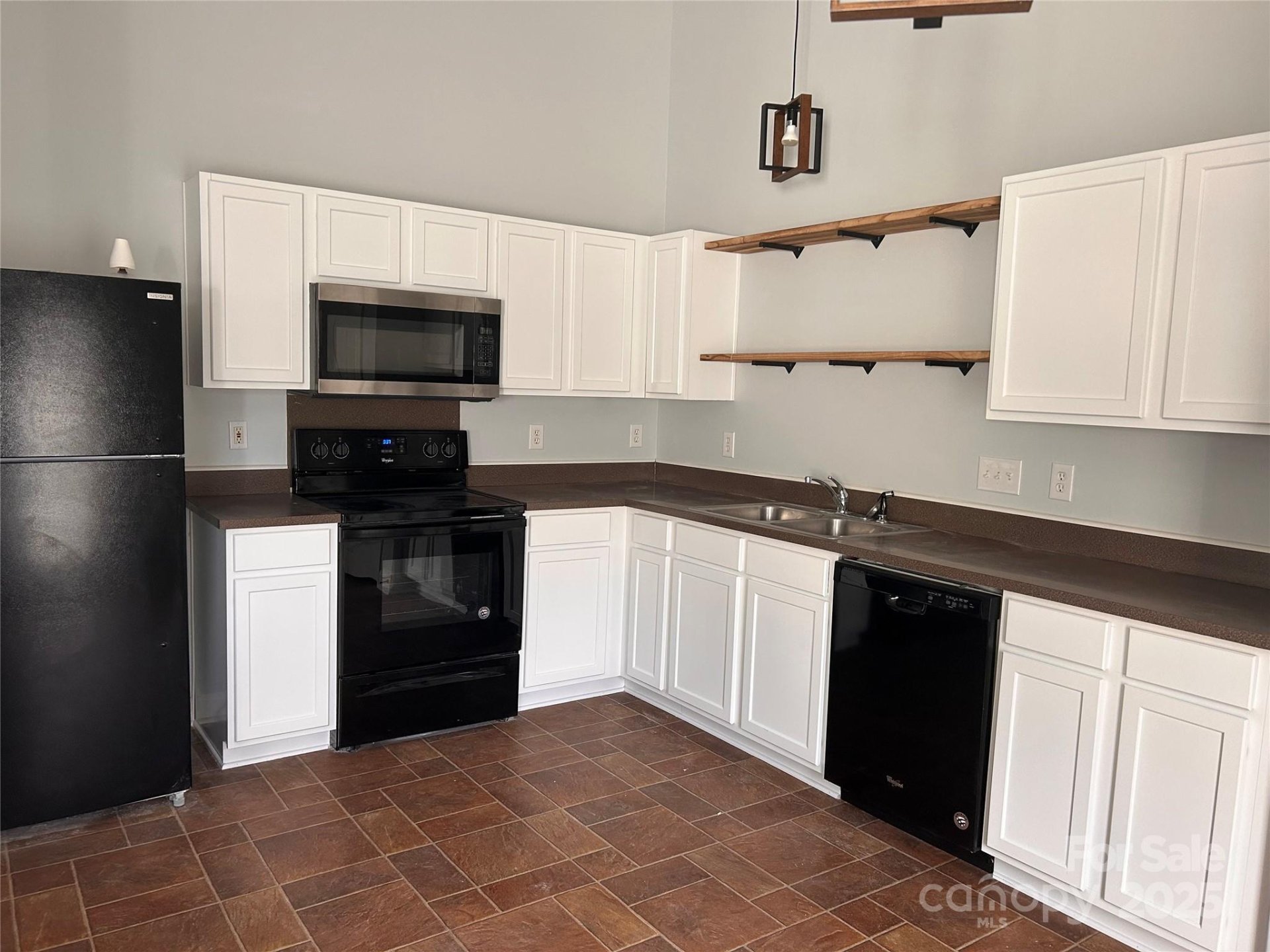 Property image 3 at 841 Settlement Drive, Clover, SC 29710