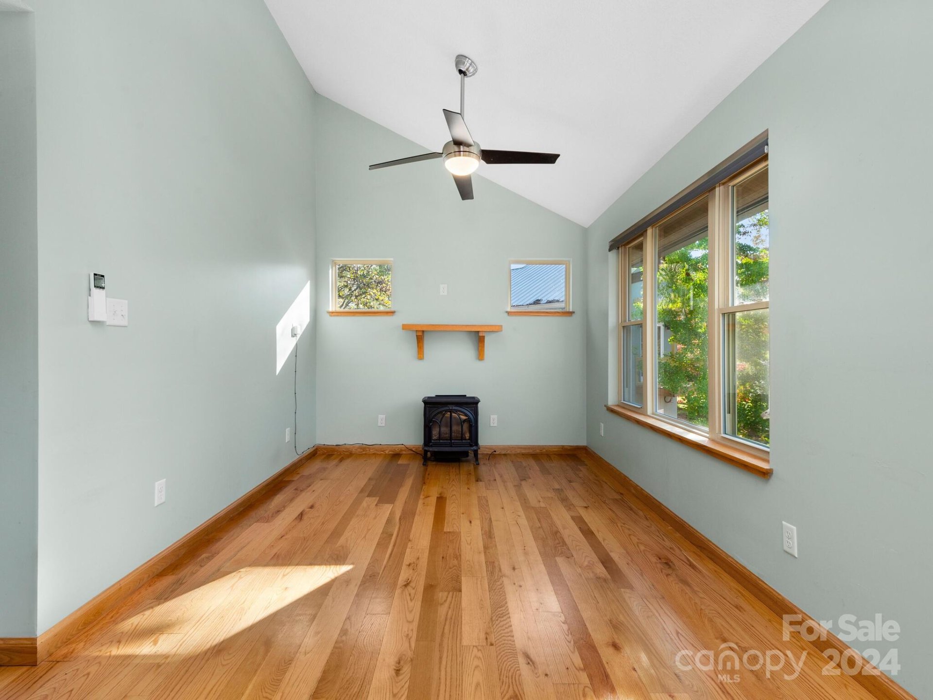 Property image 4 at 9 Wellspring Lane, Asheville, NC 28806