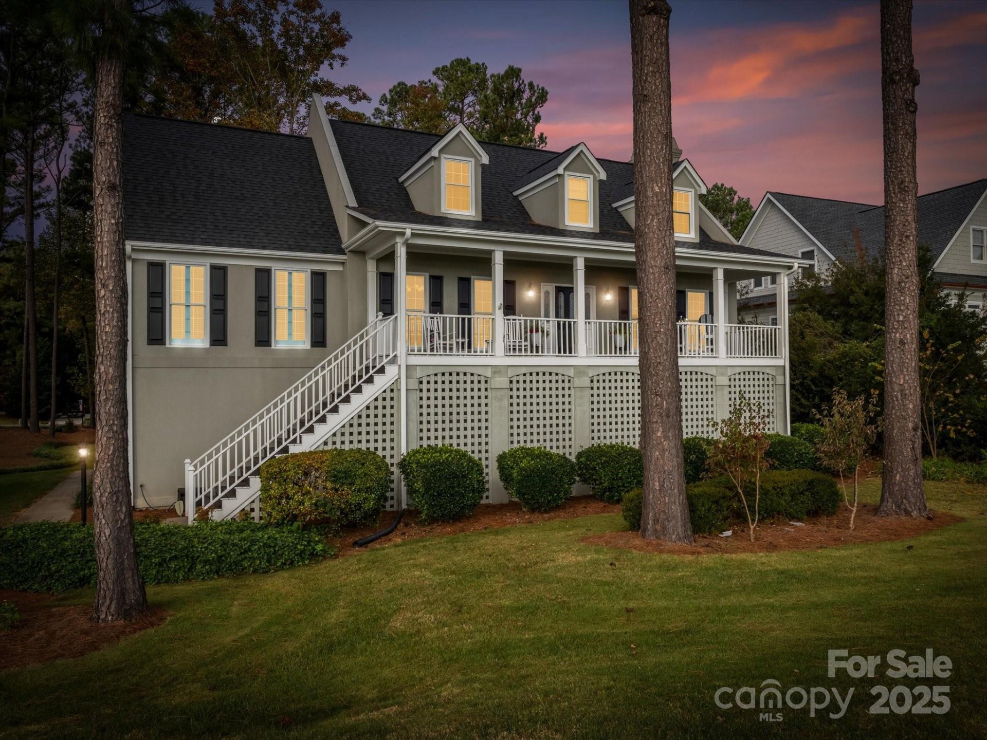 Cowans Ford Country Club, Stanley Community