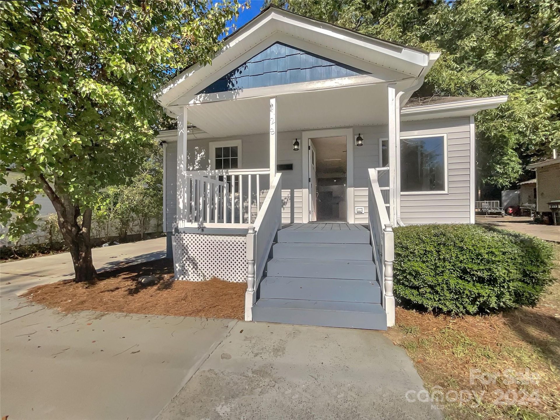 728 Jefferson Avenue