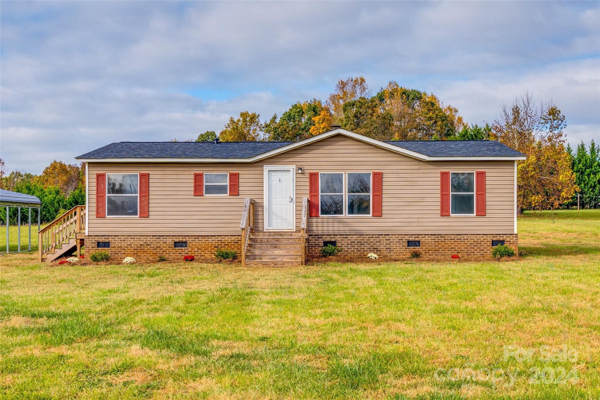 Property image 1 at 5420 Creek Run Court, Kings Mountain, NC 28086