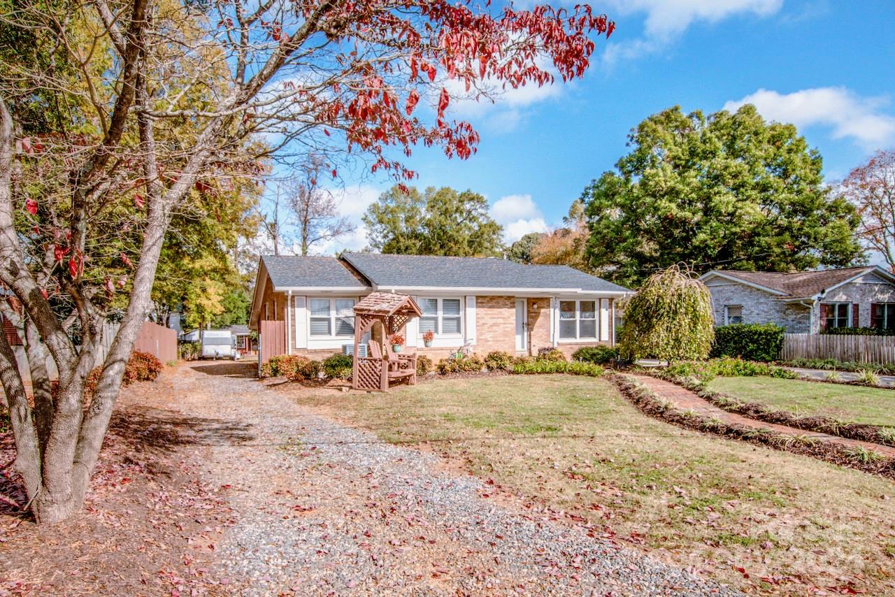 Property image 4 at 834 Brookwood Drive, Mooresville, NC 28115