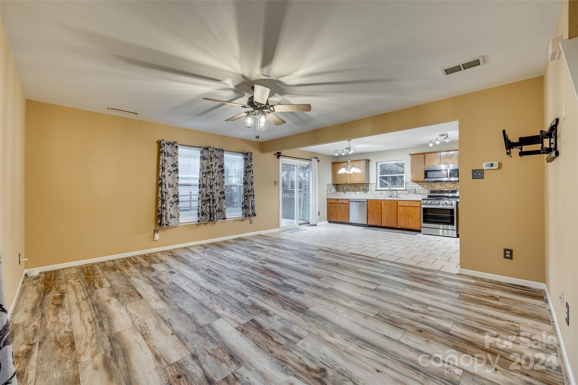 Property image 5 at 750 Erinbrook Court, York, SC 29745