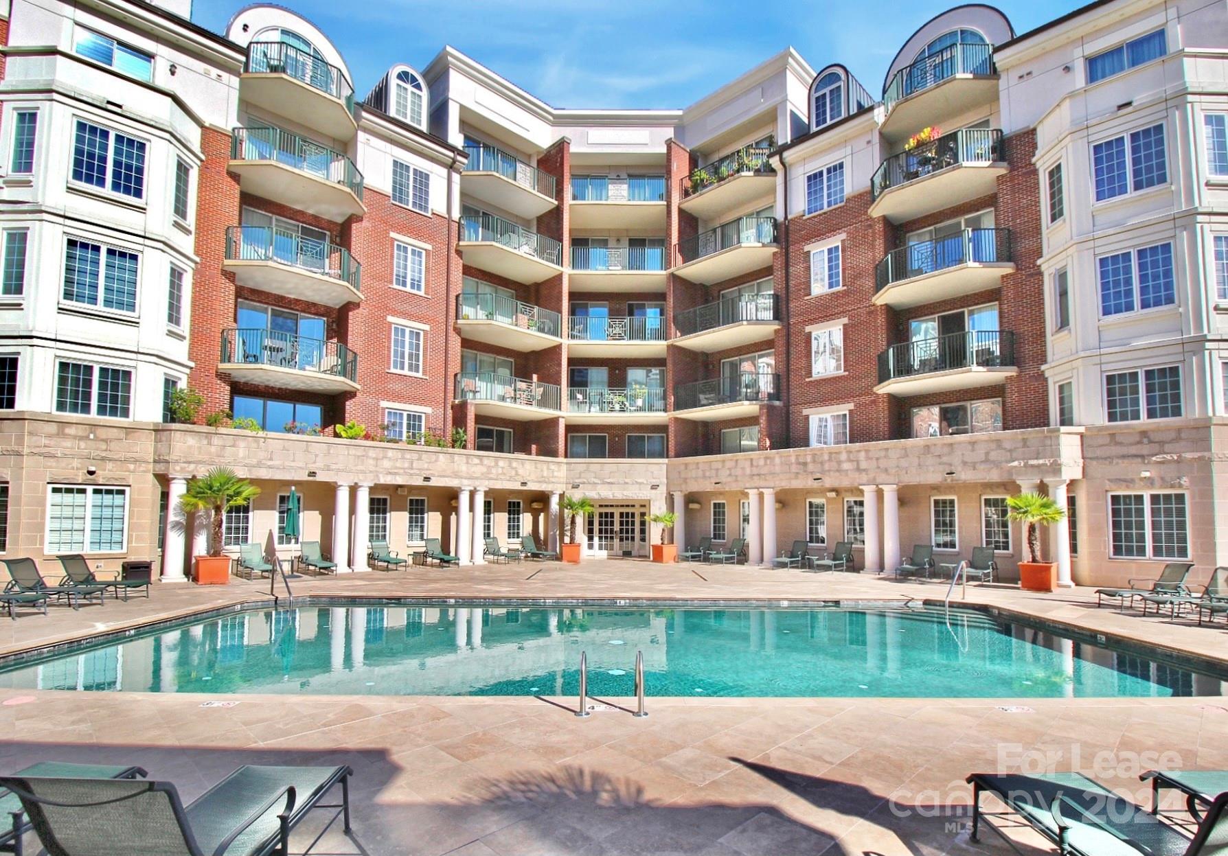 Property image 1 at 300 W 5th Street, Charlotte, NC 28202