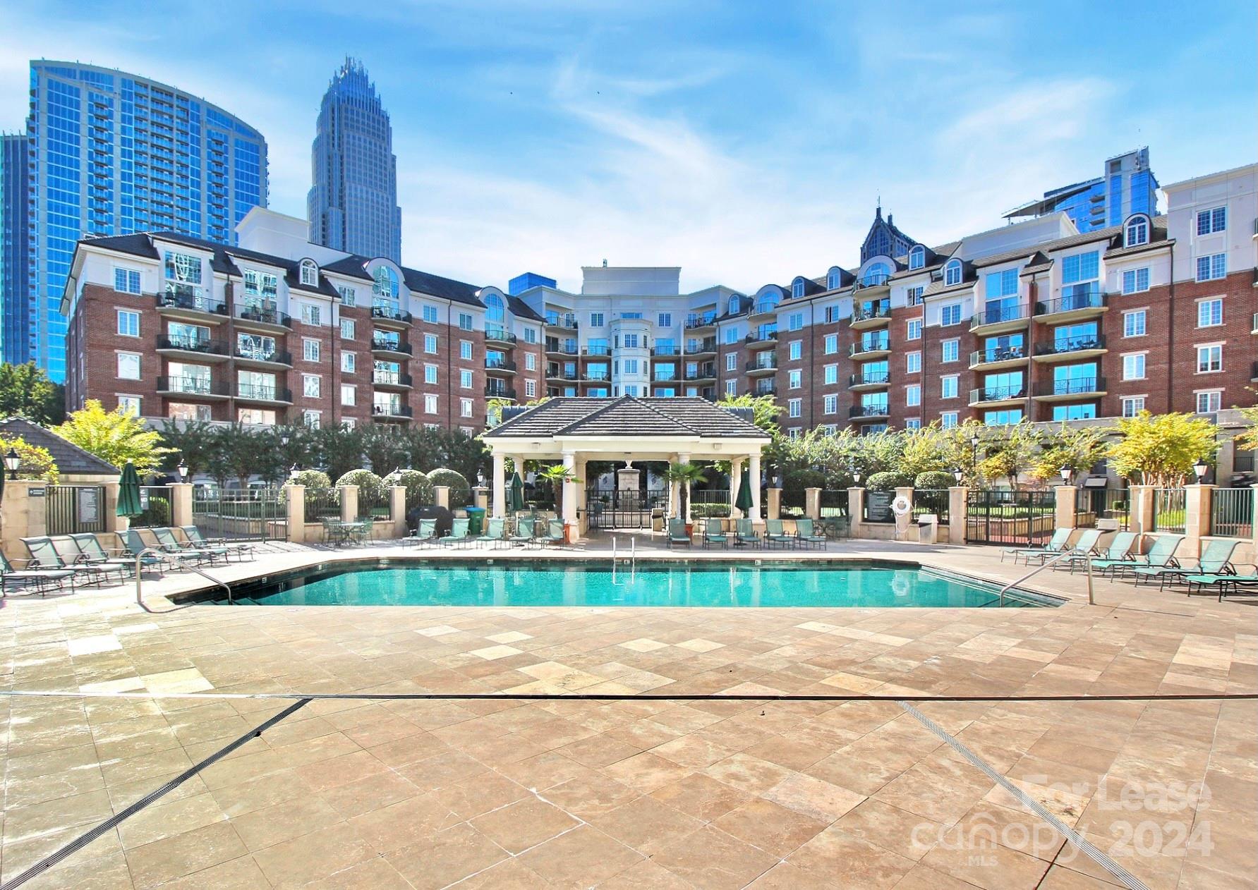 Property image 1 at 300 W 5th Street, Charlotte, NC 28202