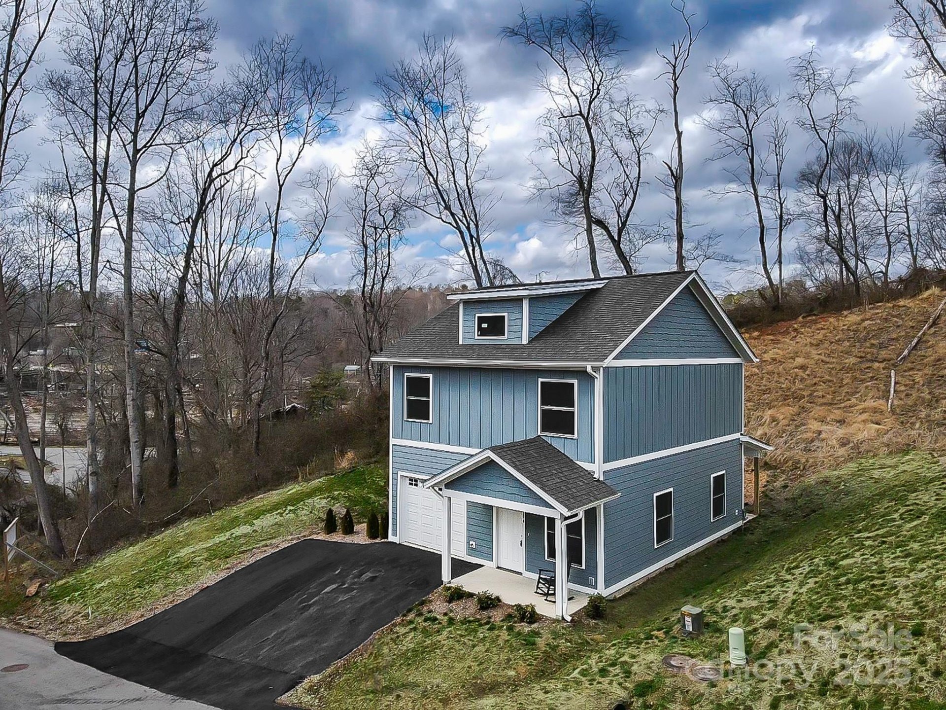 Property image 2 at 104 Northbend Drive, Asheville, NC 28804