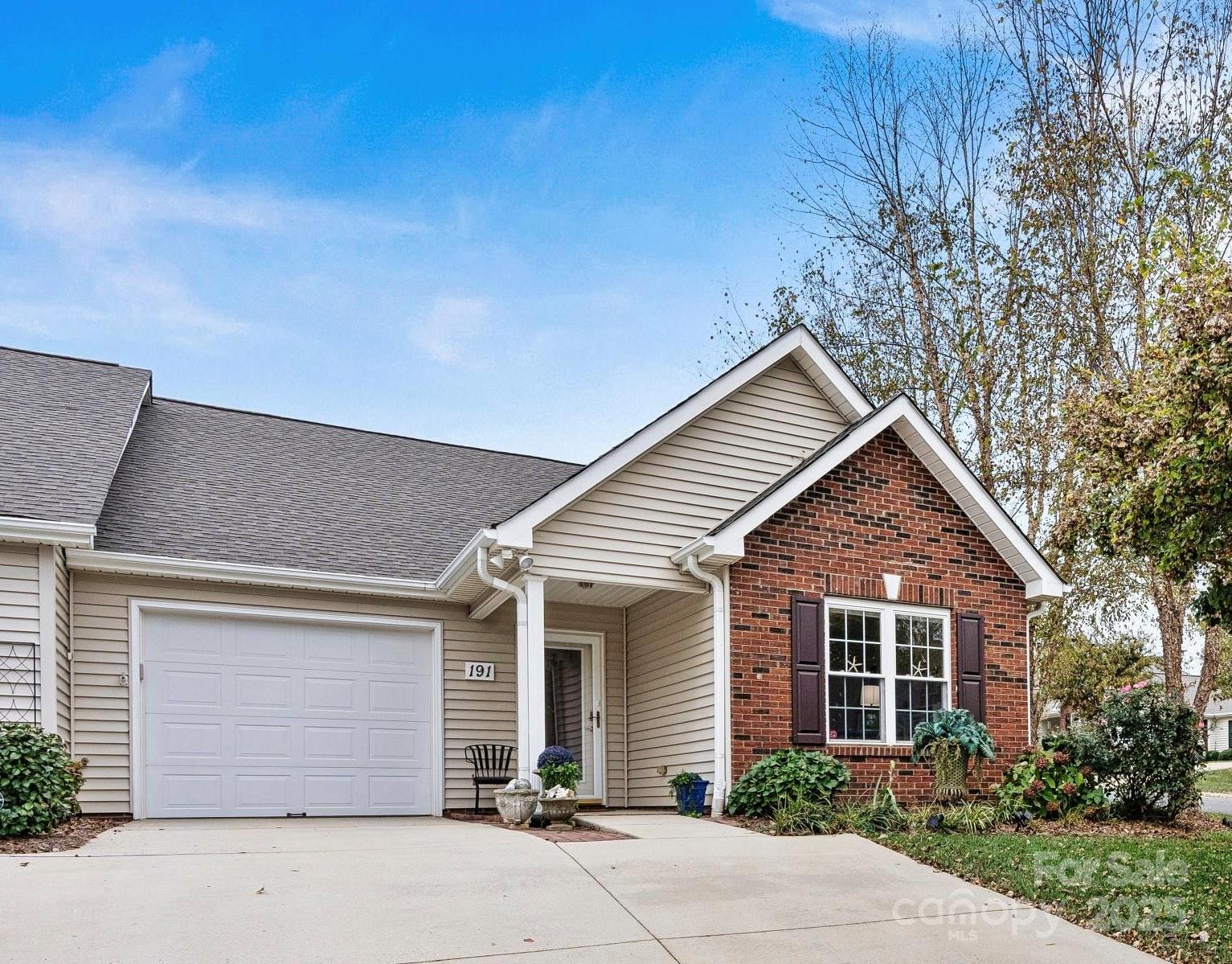Property image 2 at 191 Oak Village Parkway, Mooresville, NC 28117