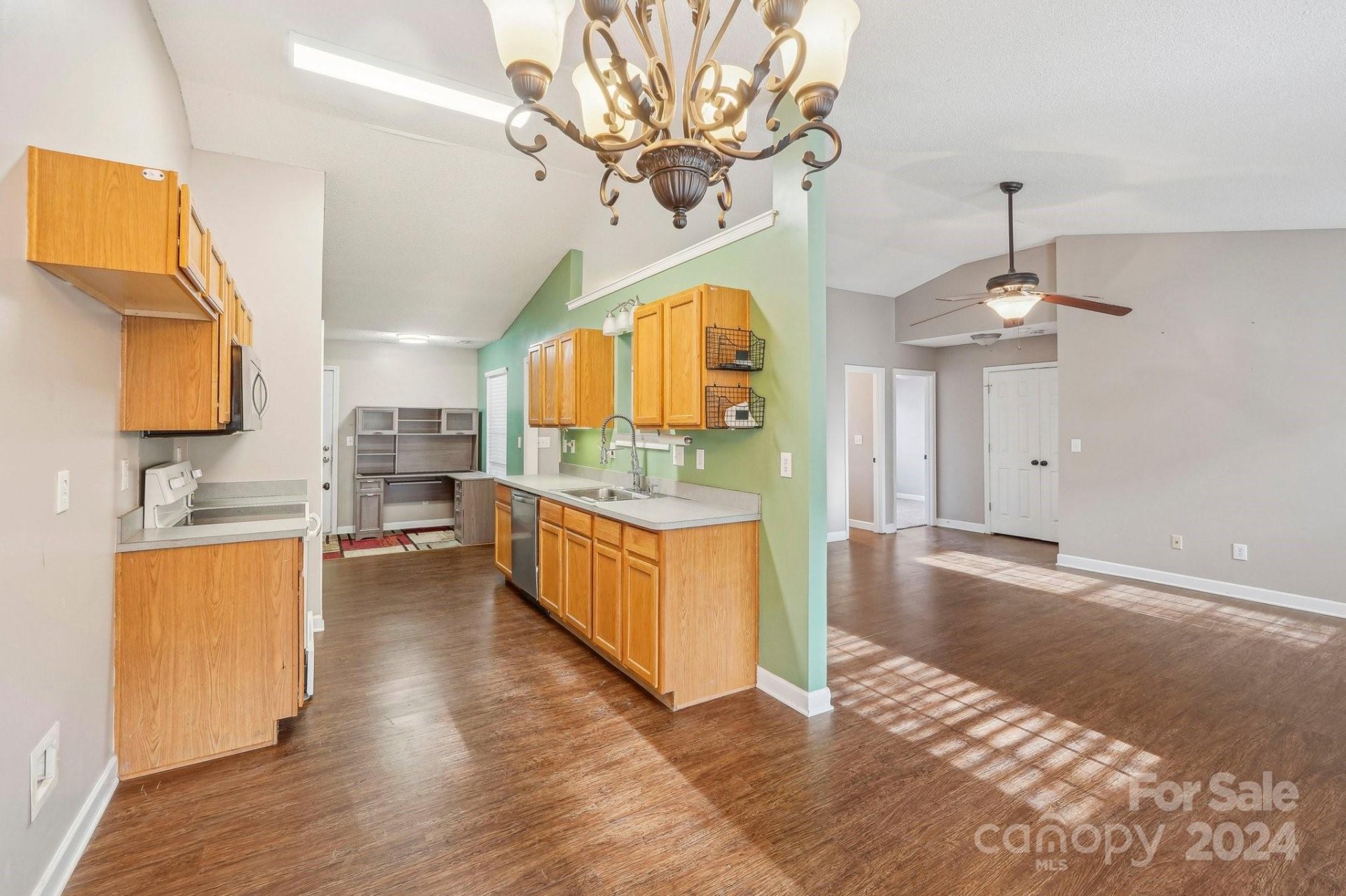 Property image 4 at 4052 Shasta Circle, Clover, SC 29710