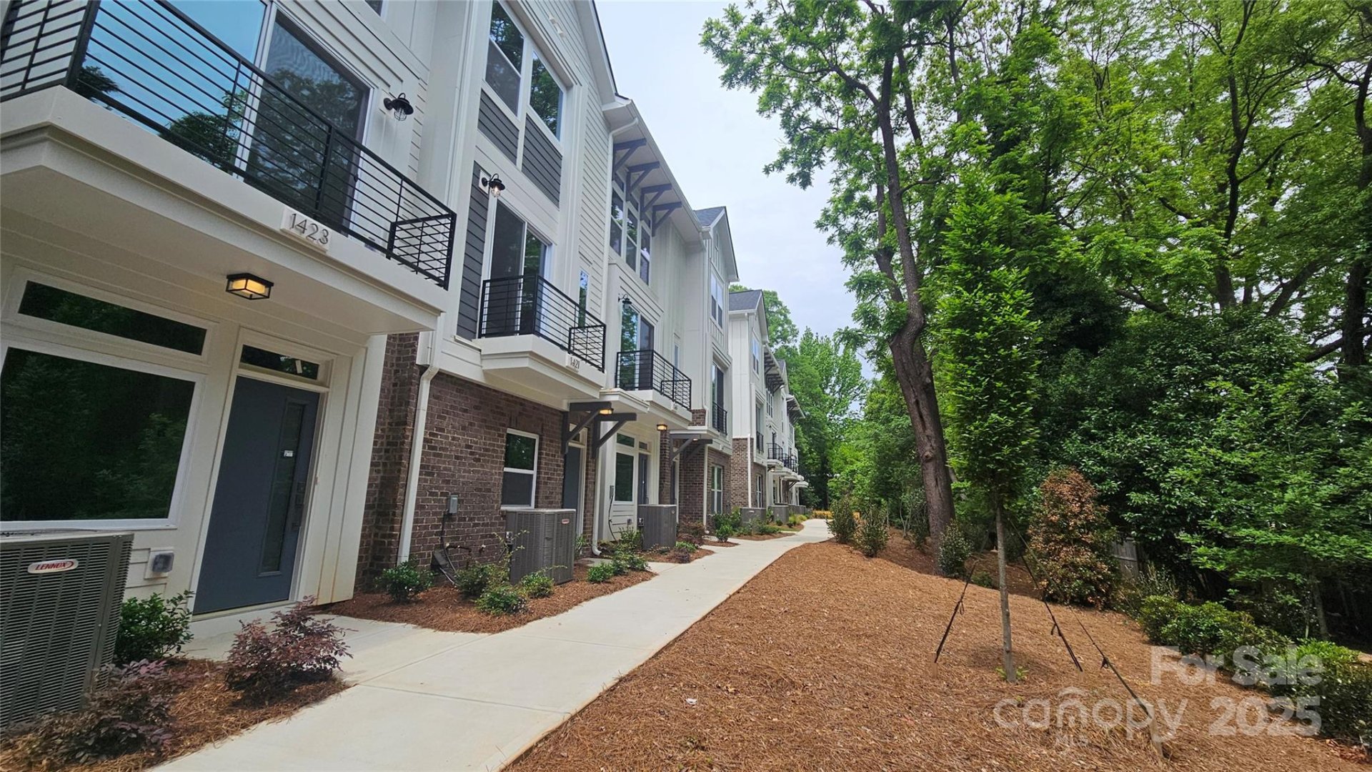 Property image 2 at 1419 Collier Walk Alley, Charlotte, NC 28205