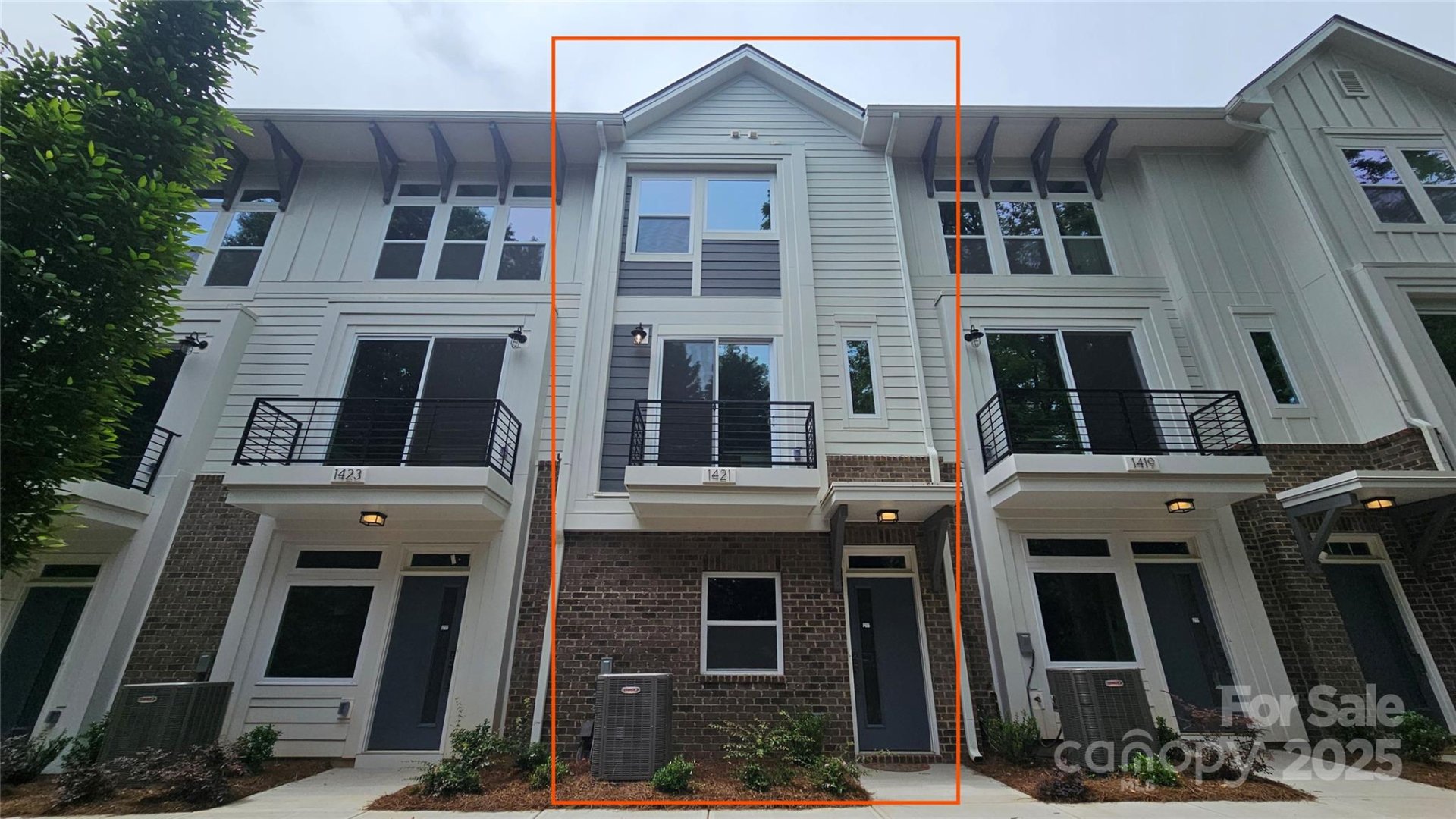 1421 Collier Walk Alley