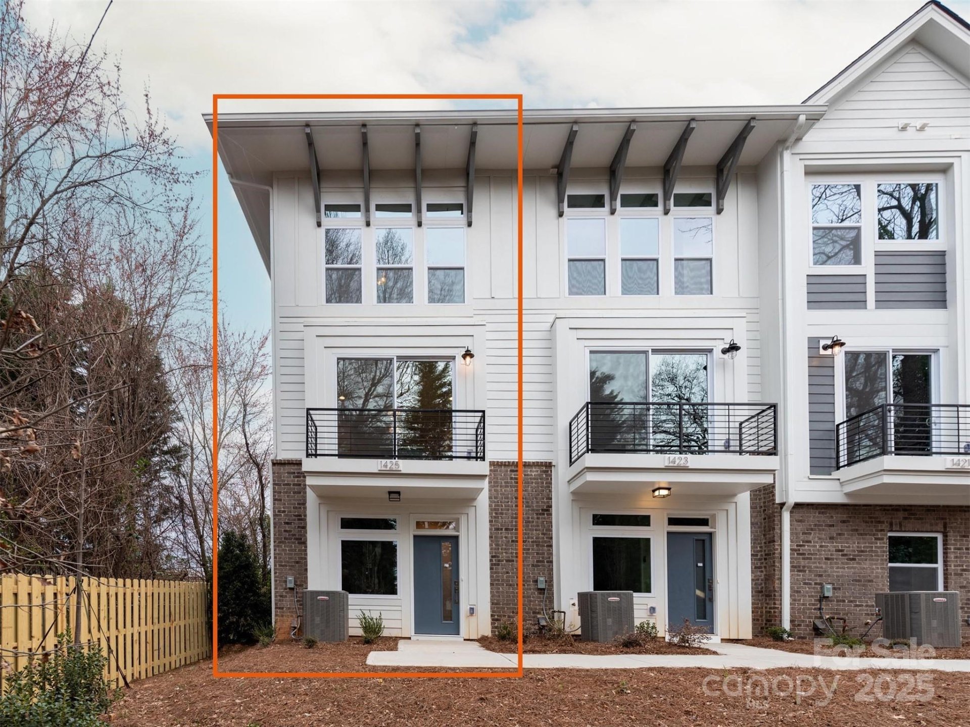 1425 Collier Walk Alley