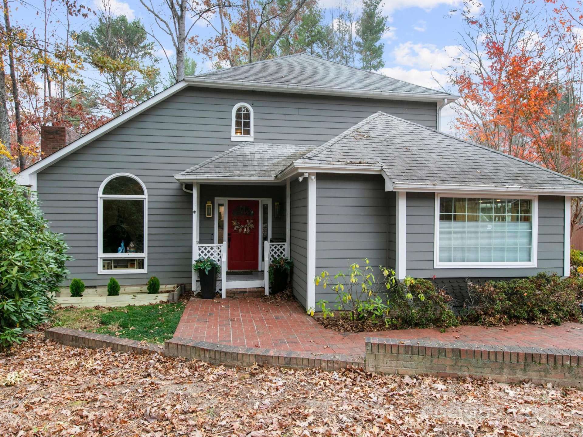 3 White Rock Court