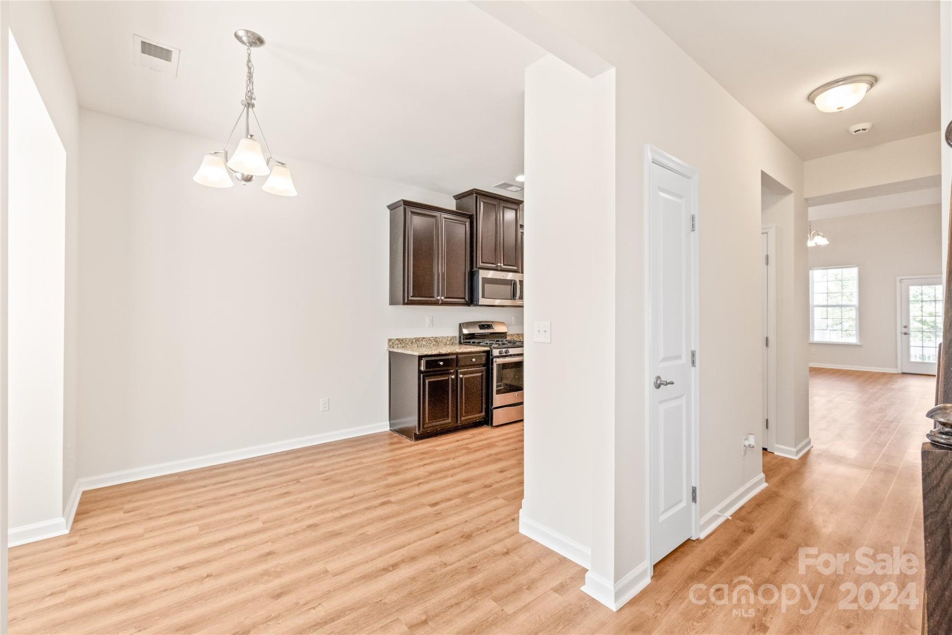 Property image 5 at 9510 Birkwood Court, Charlotte, NC 28278