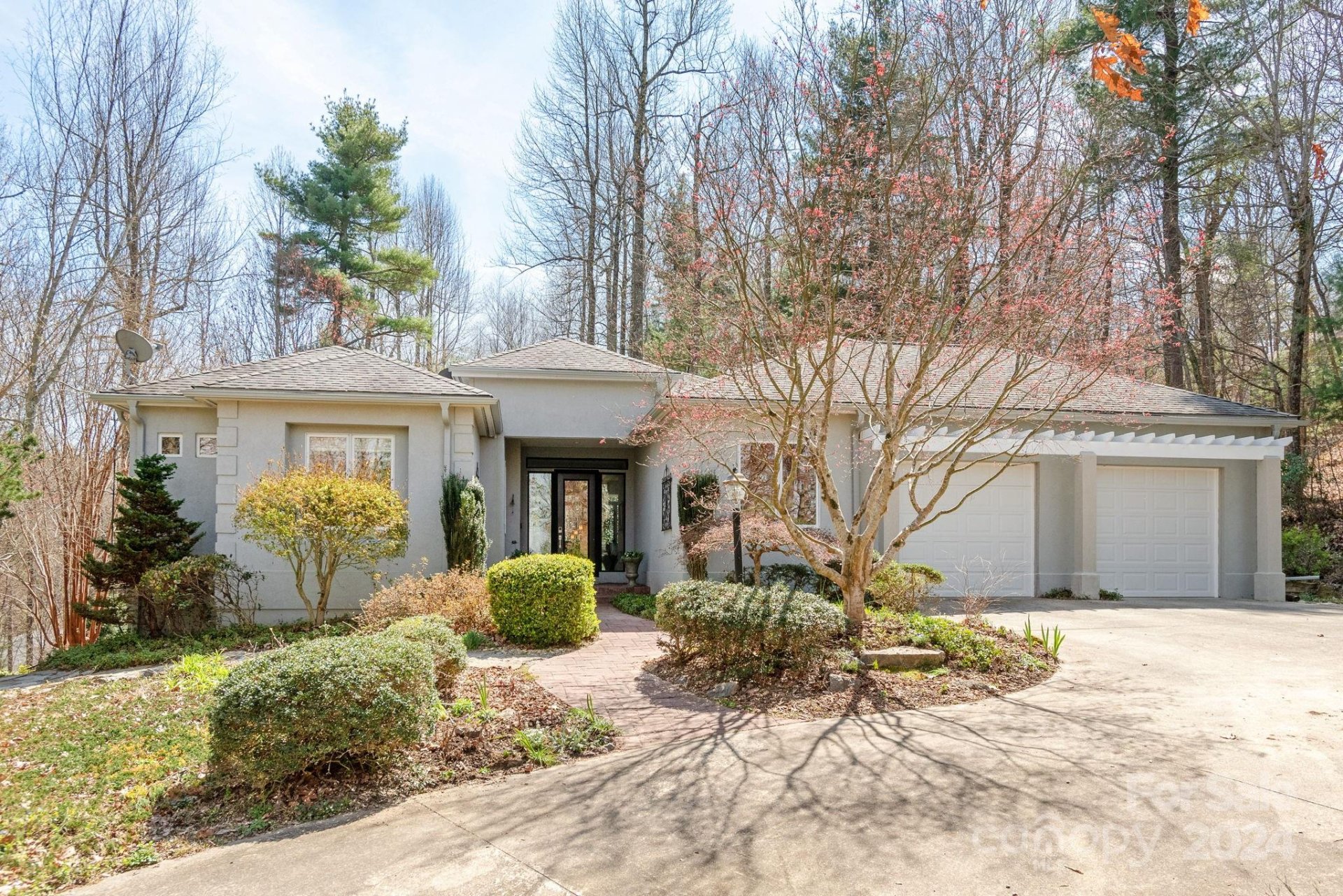 Property image 1 at 150 Poplar Loop Drive, Flat Rock, NC 28731