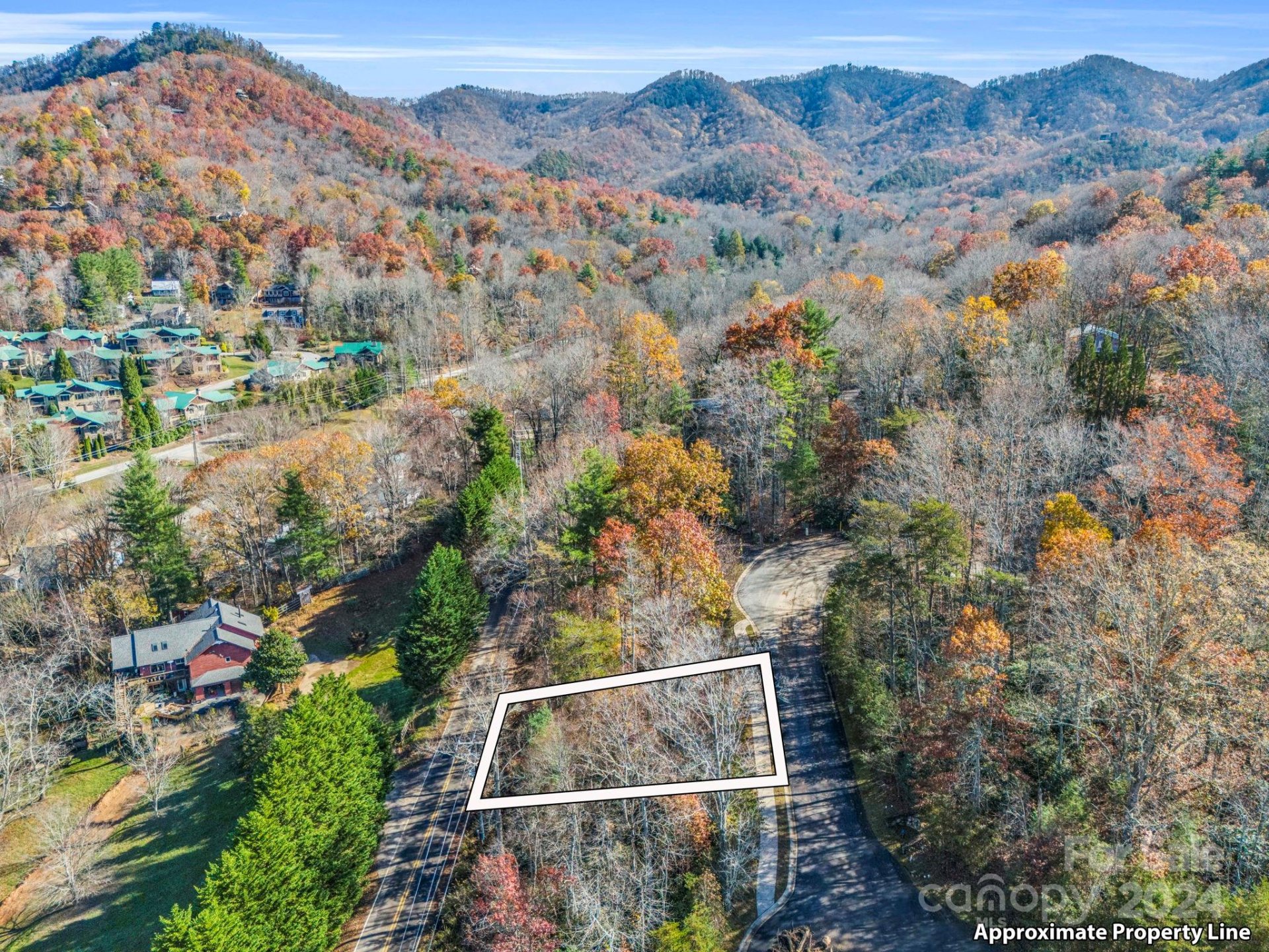 Property image 4 at 101 Cottage Settings Lane, Black Mountain, NC 28711