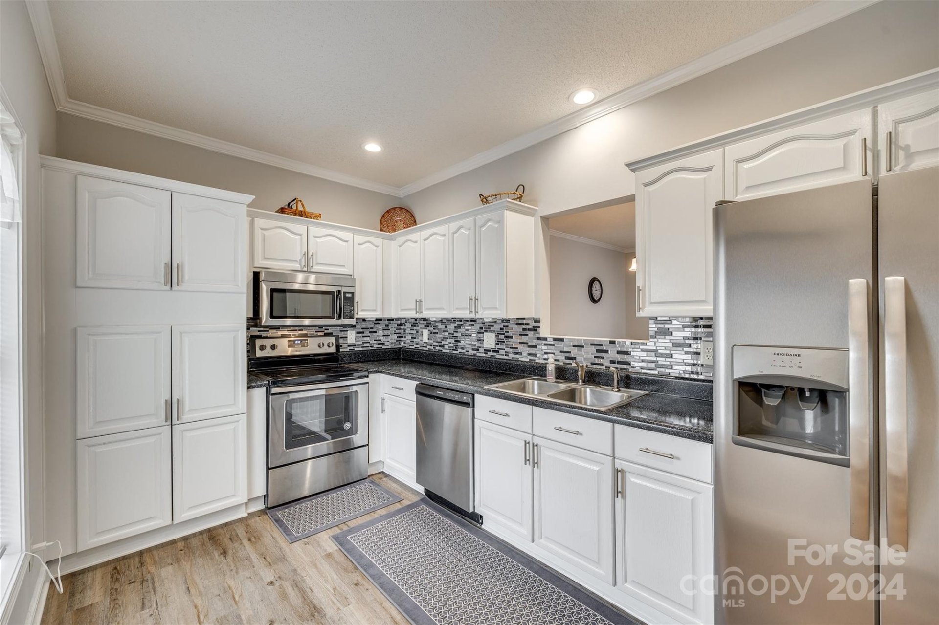 Property image 5 at 7010 Elm Hill Court, Charlotte, NC 28217