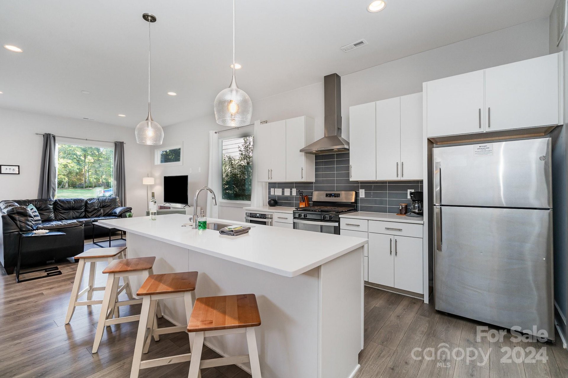 Property image 3 at 4147 Merlane Drive, Charlotte, NC 28206