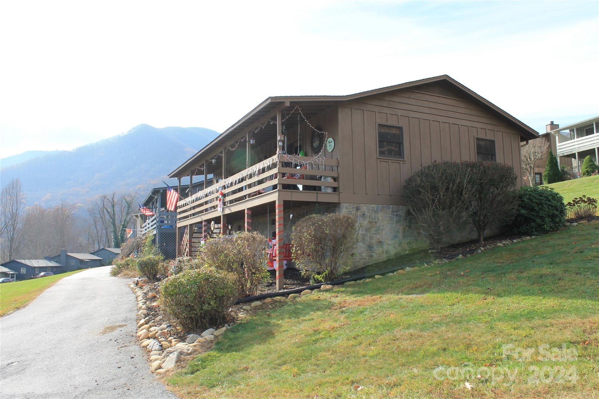 12 Boulder Lane