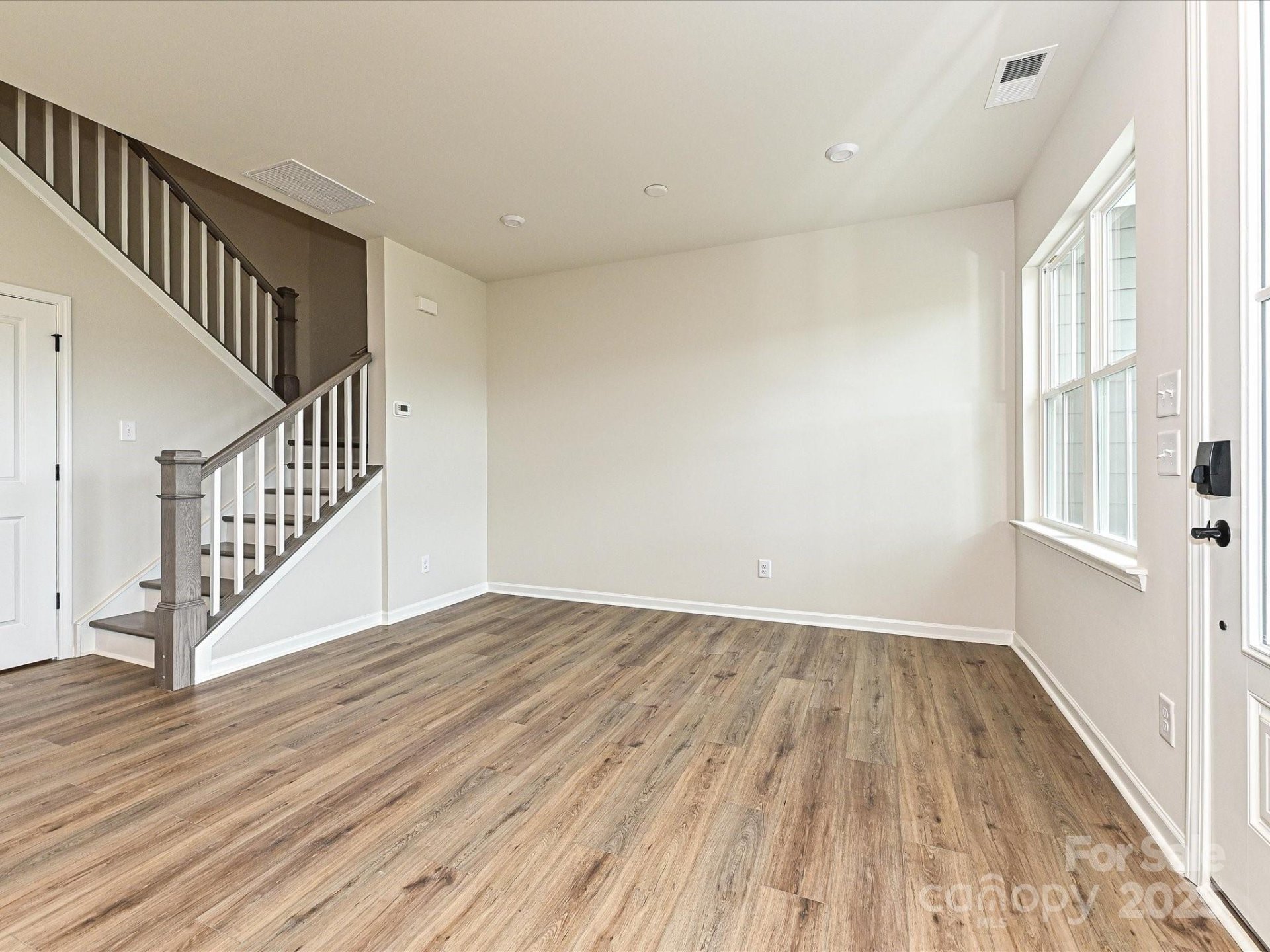 Property image 4 at 5676 Clear Creek Lane, Charlotte, NC 28215