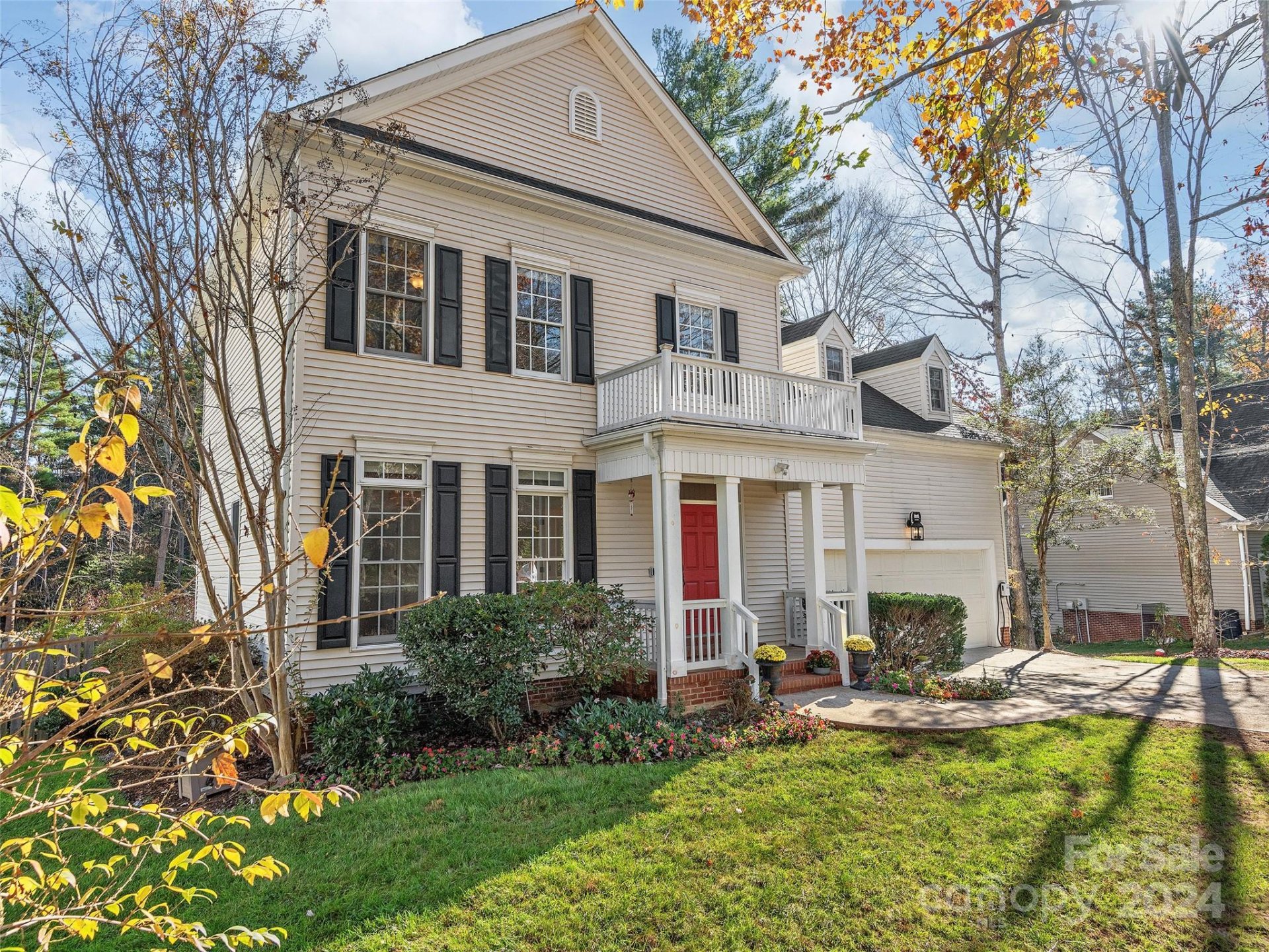 906 Woodvine Road