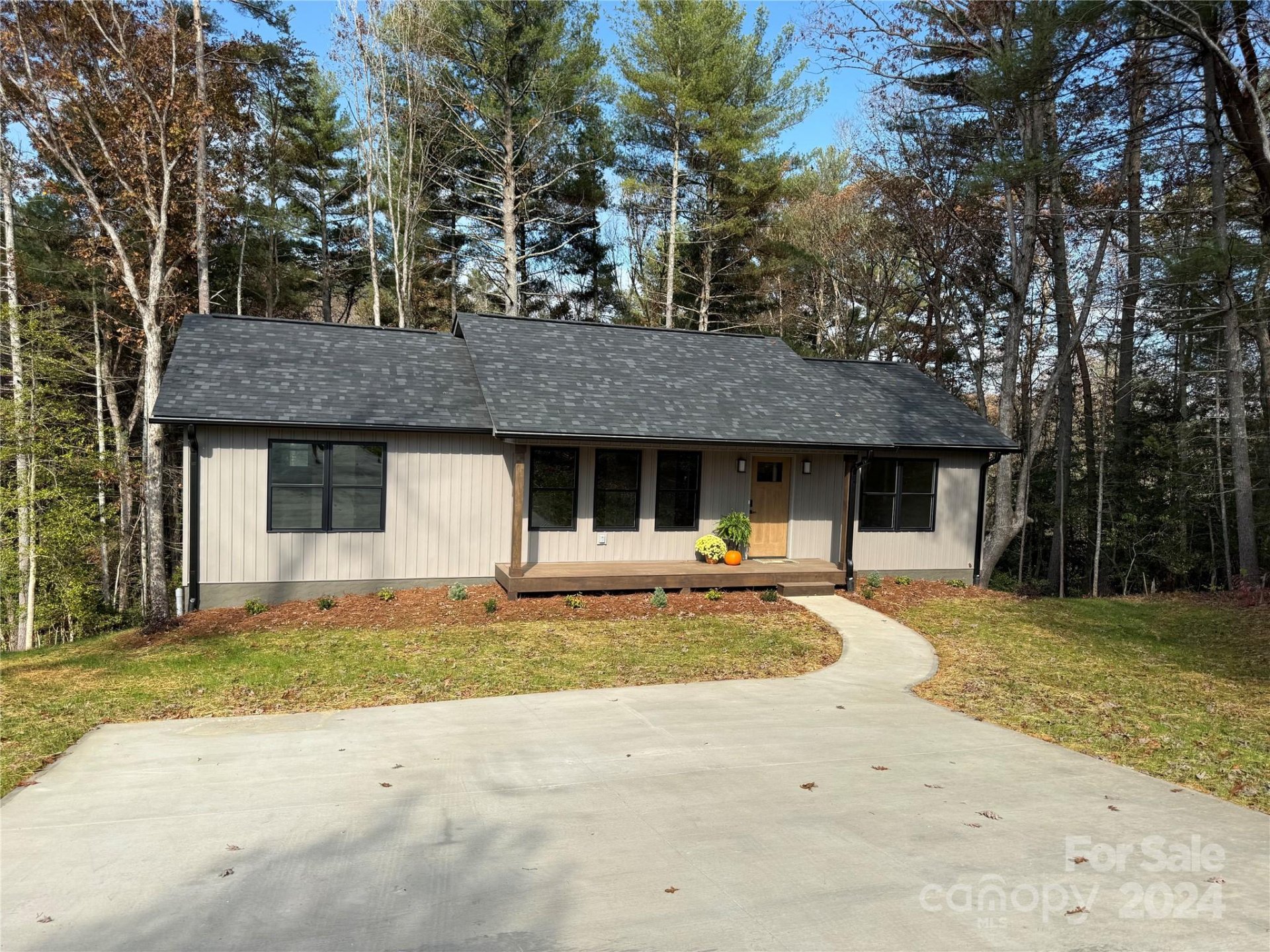 118 Hillcrest Lane