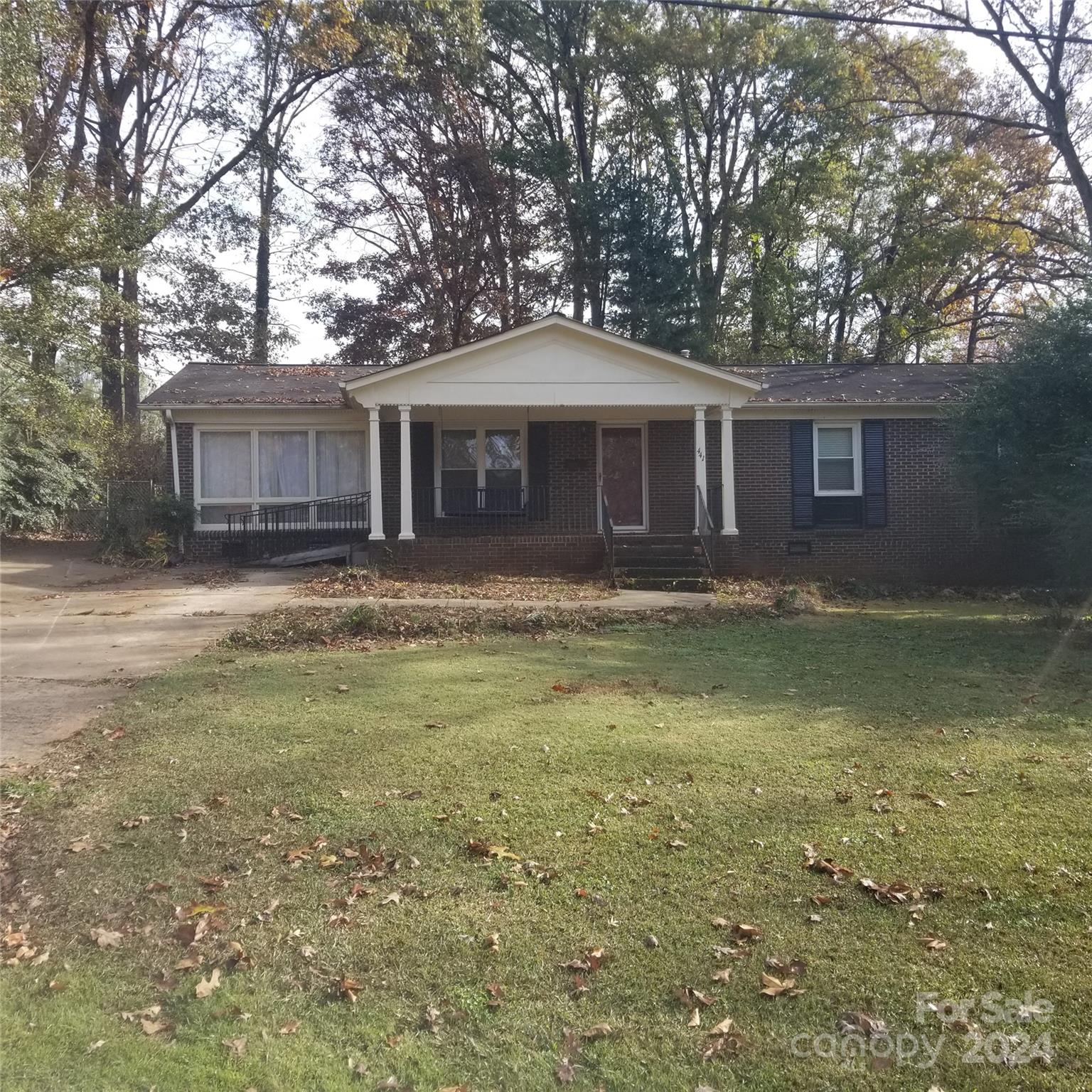 Property image 1 at 441 Holly Circle, Mount Holly, NC 28120