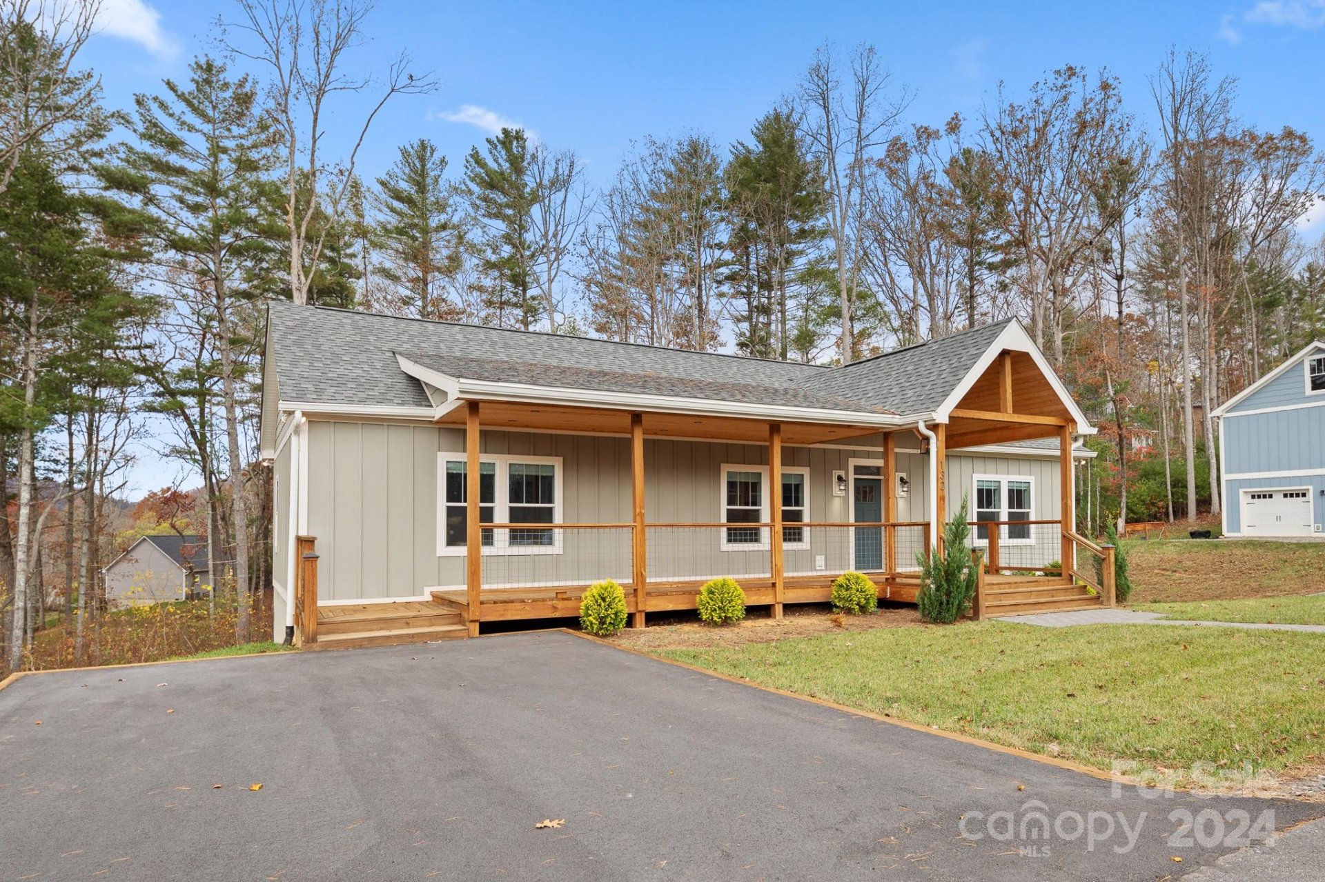 Property image 2 at 132 Cascade Ridge Road, Fairview, NC 28730