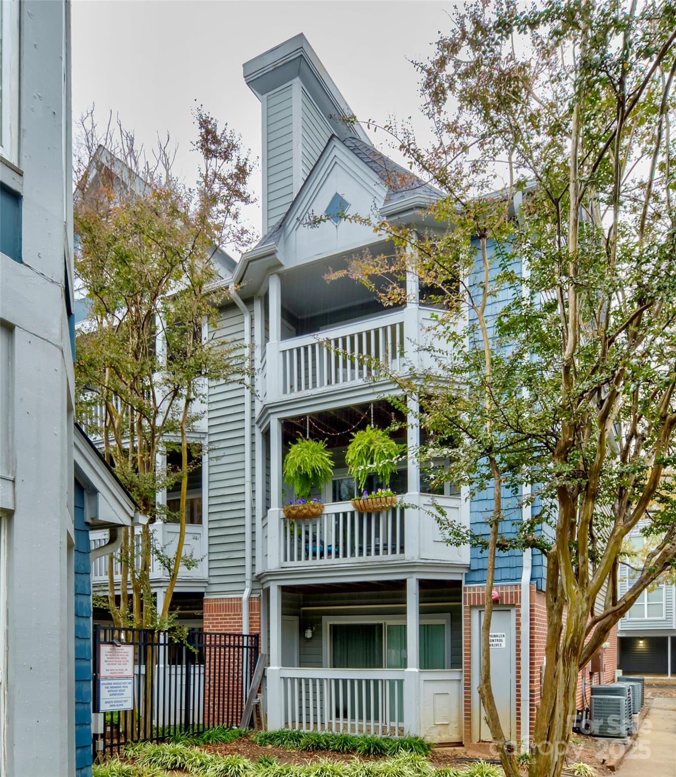 Property image 2 at 525 N Graham Street, Charlotte, NC 28202
