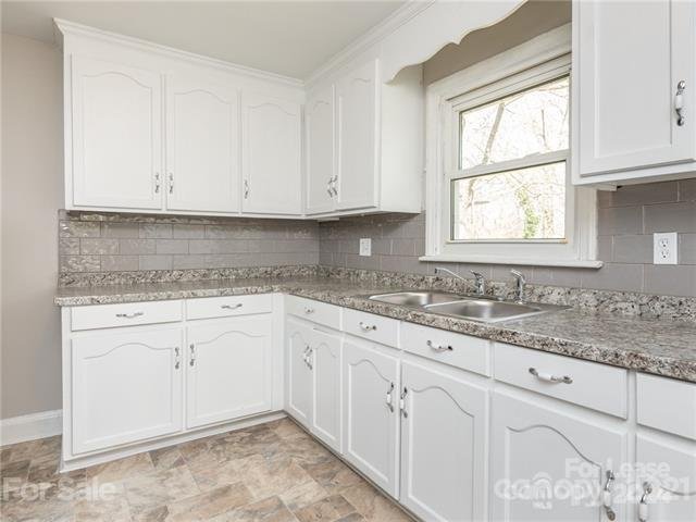 Property image 4 at 502 Davis Park Road, Gastonia, NC 28052