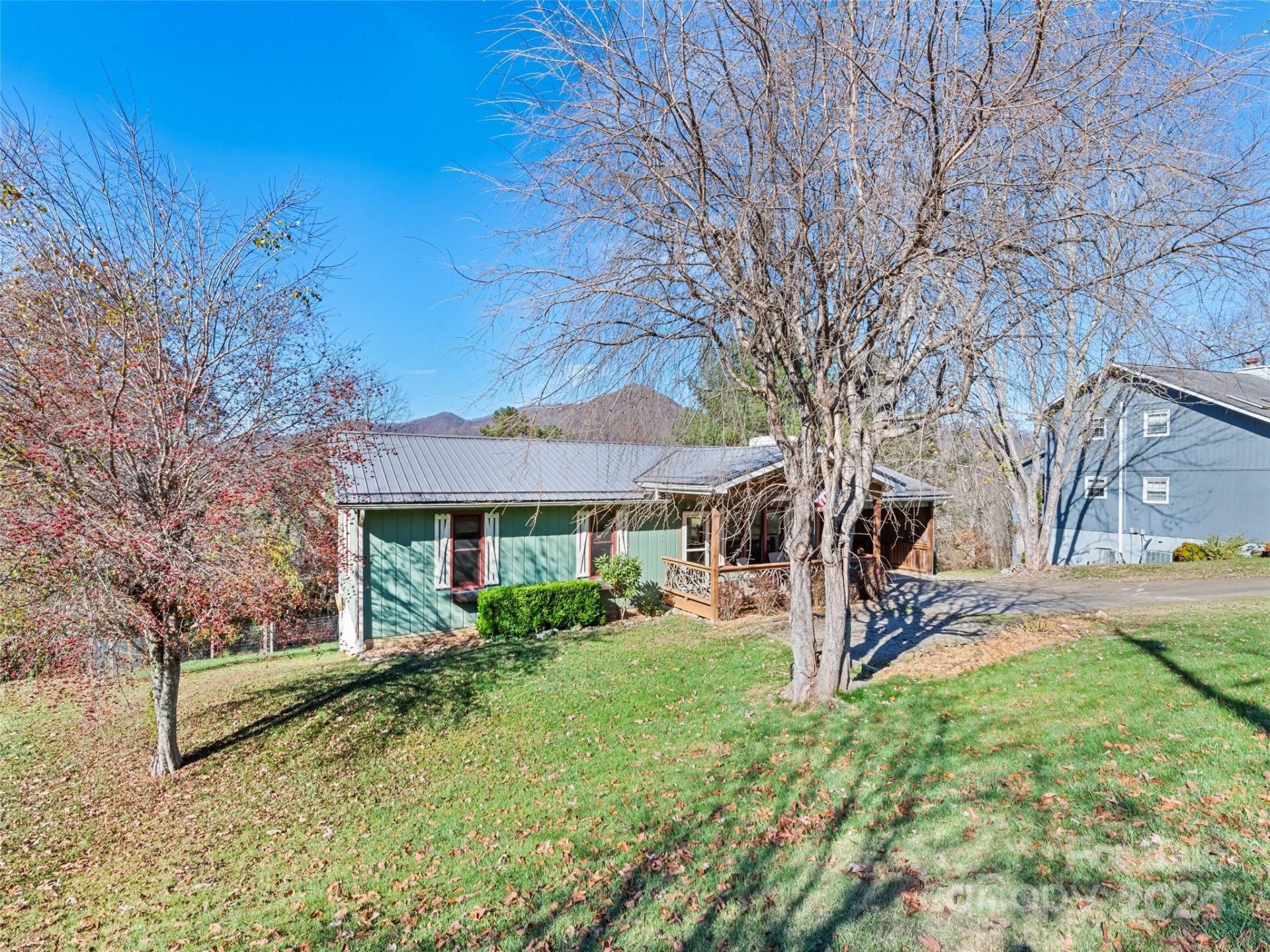 Property image 3 at 142 Acorn Lane, Clyde, NC 28721