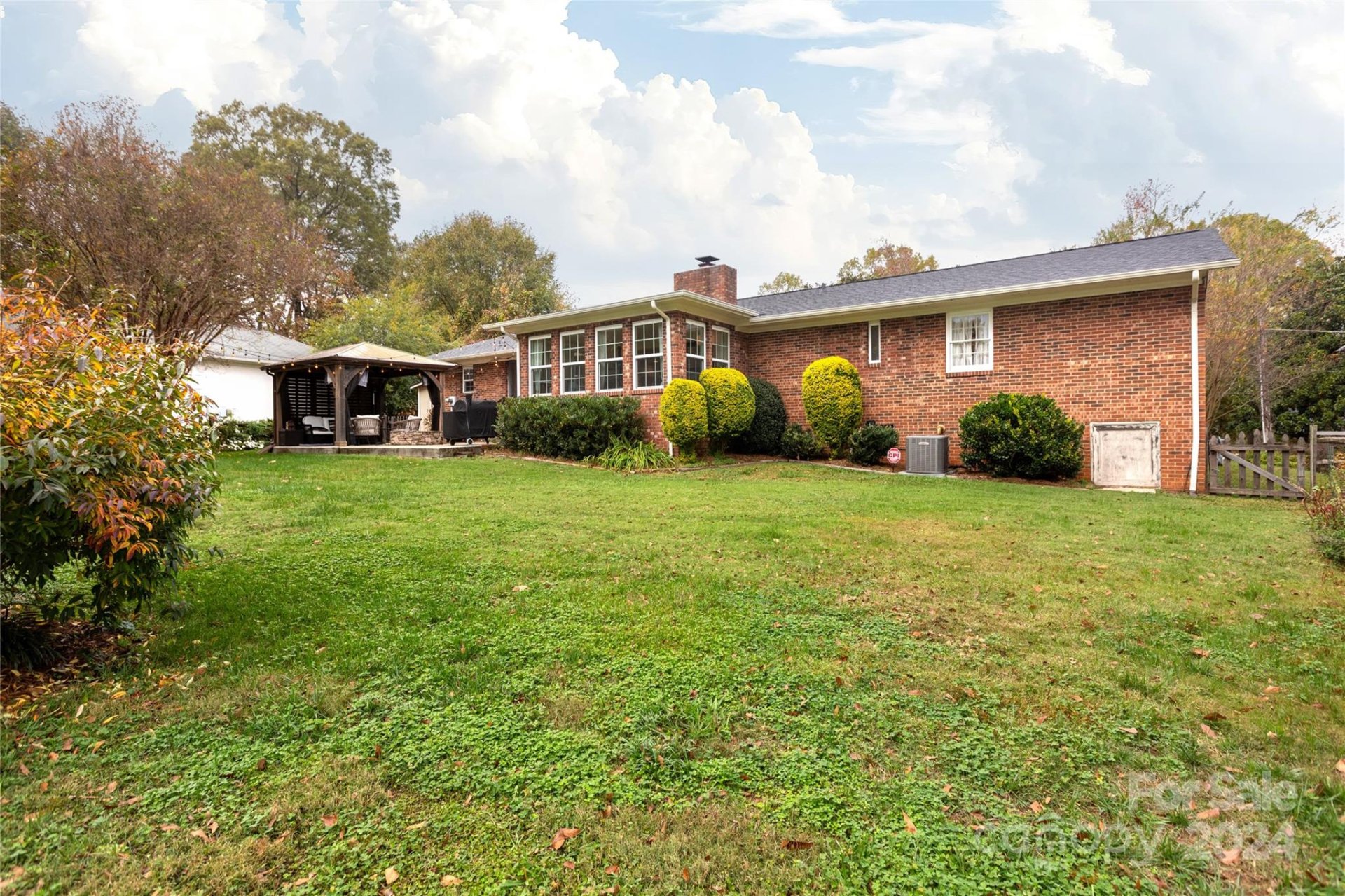 Property image 2 at 10811 S Ford Road, Charlotte, NC 28214