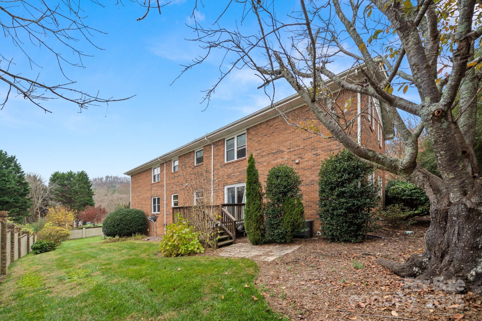 Property image 3 at 27 Capri Lane, Hendersonville, NC 28791