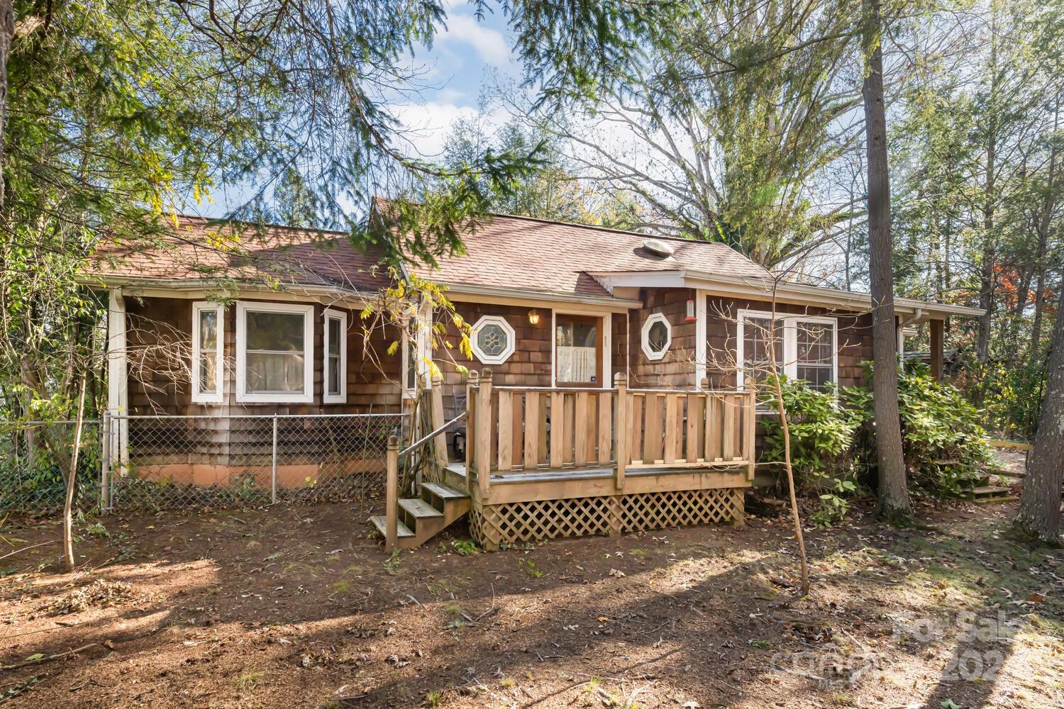 Property image 1 at 104 Trotter Place, Asheville, NC 28806