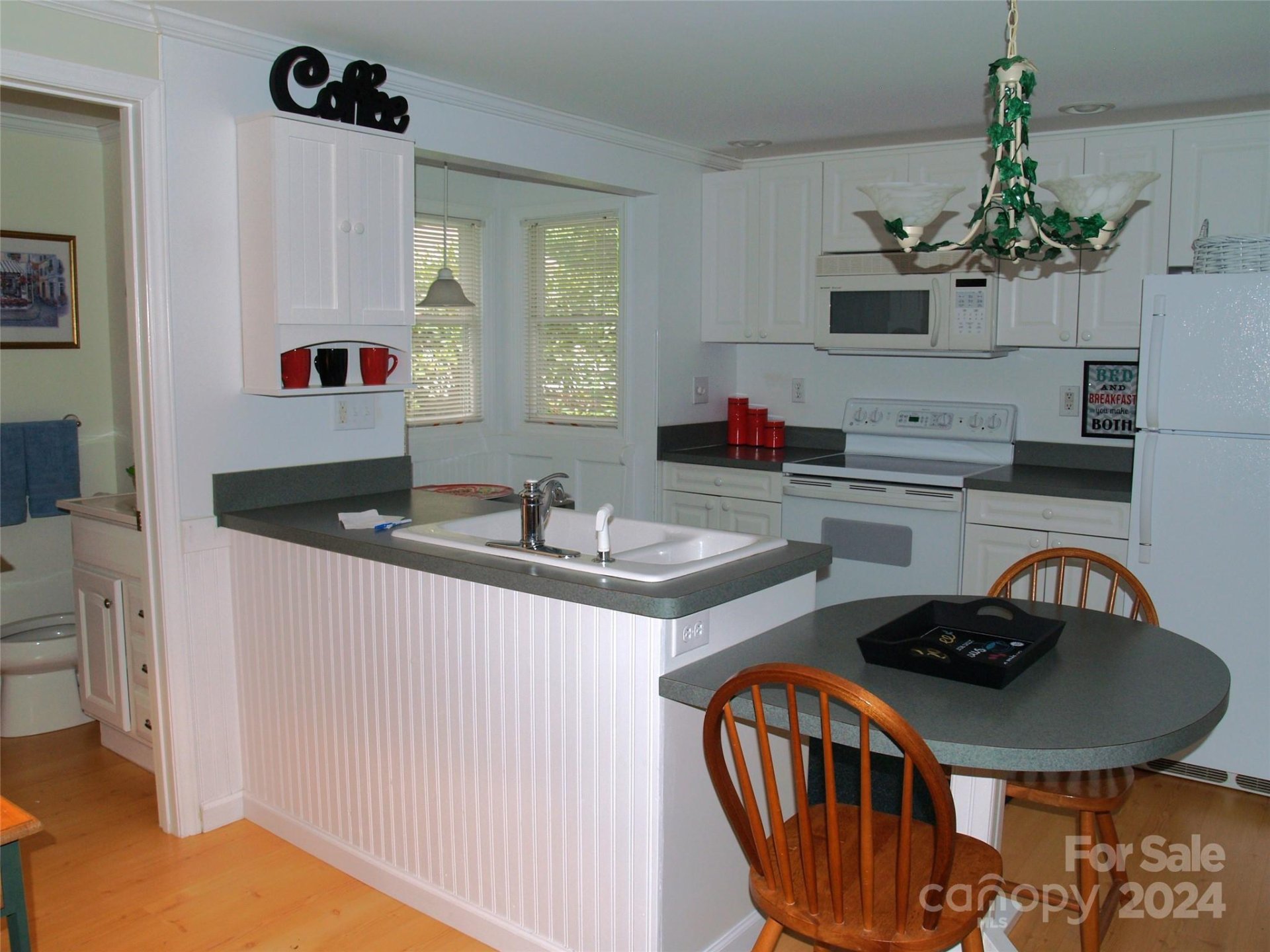 Property image 3 at 12 Summit Lane, Newland, NC 28657