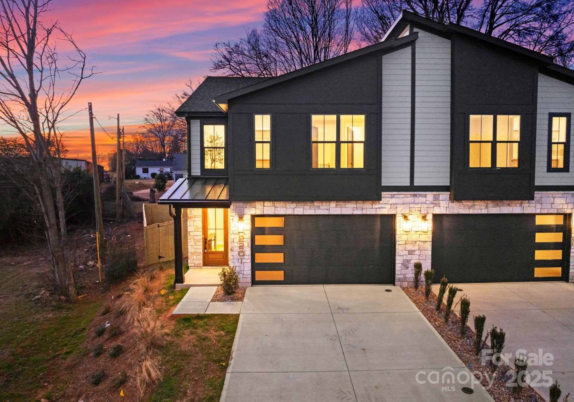 Property image 1 at 2201 Catalina Avenue, Charlotte, NC 28206