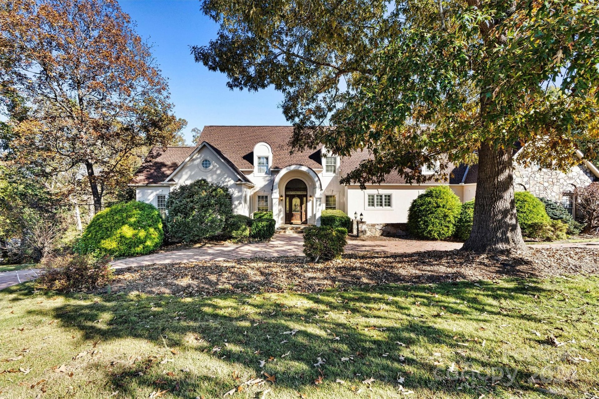 24 River Drive