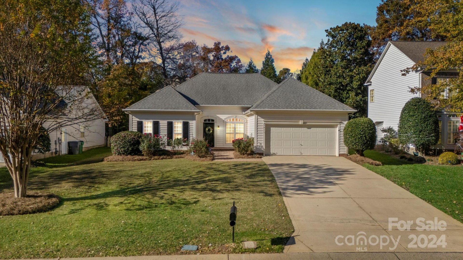 Property image 1 at 9811 Mitchell Glen Drive, Charlotte, NC 28277