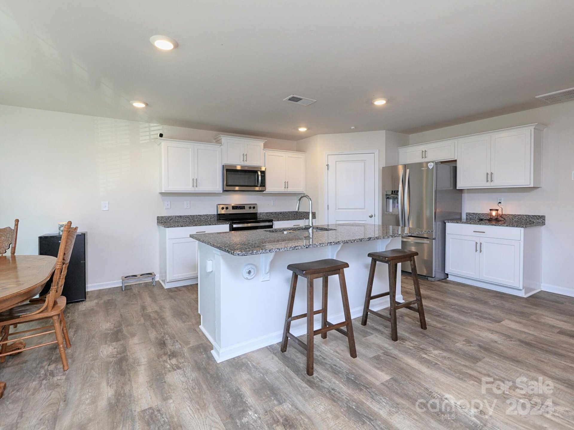 Property image 4 at 7865 Whispering Stream Drive, Sherrills Ford, NC 28673