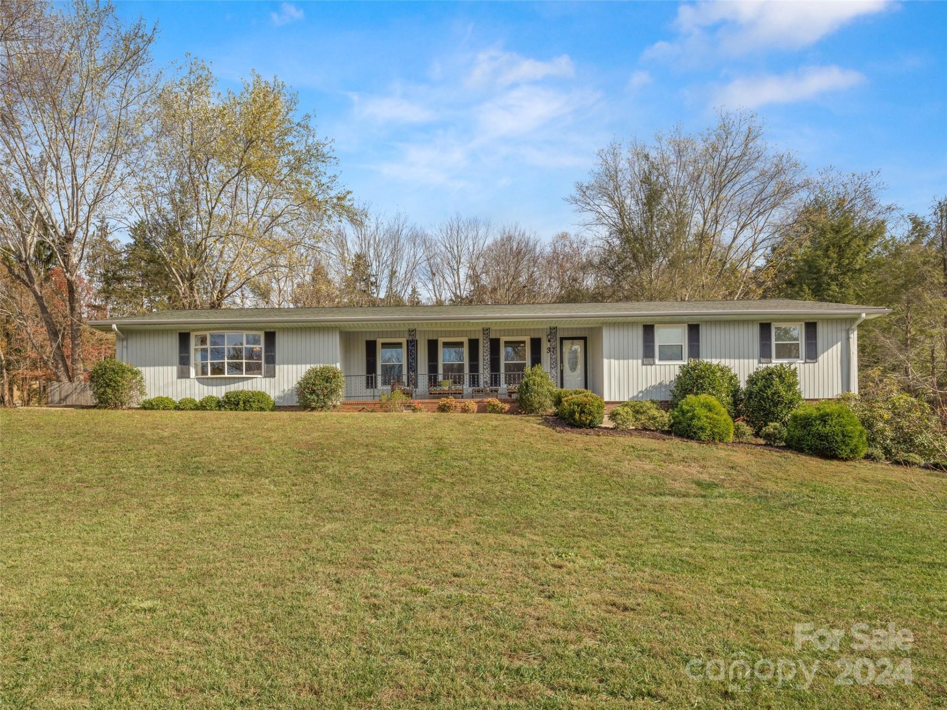 Property image 1 at 37 Braddock Way, Asheville, NC 28803