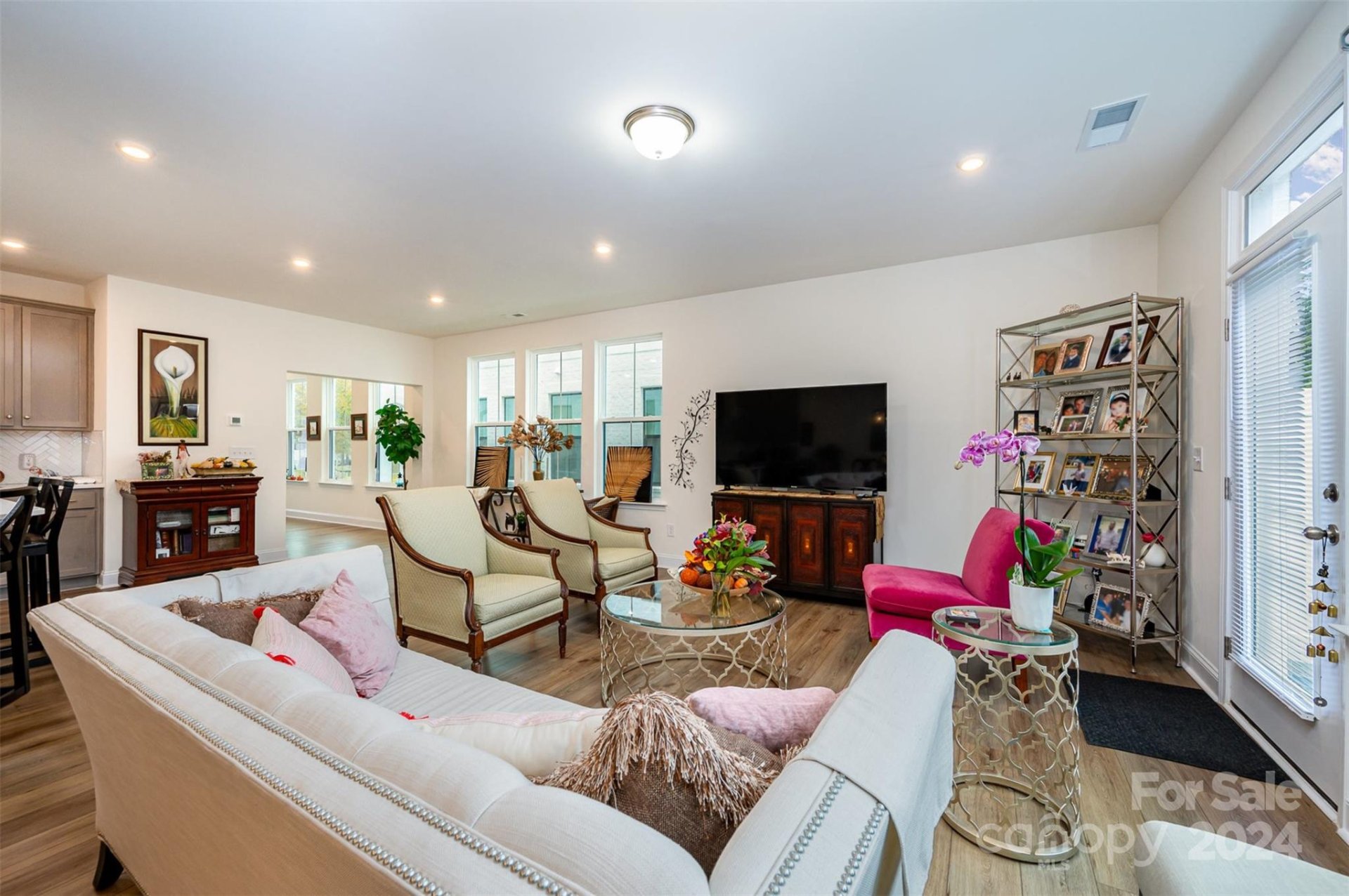 Property image 4 at 6133 Mariemont Circle, Charlotte, NC 28226