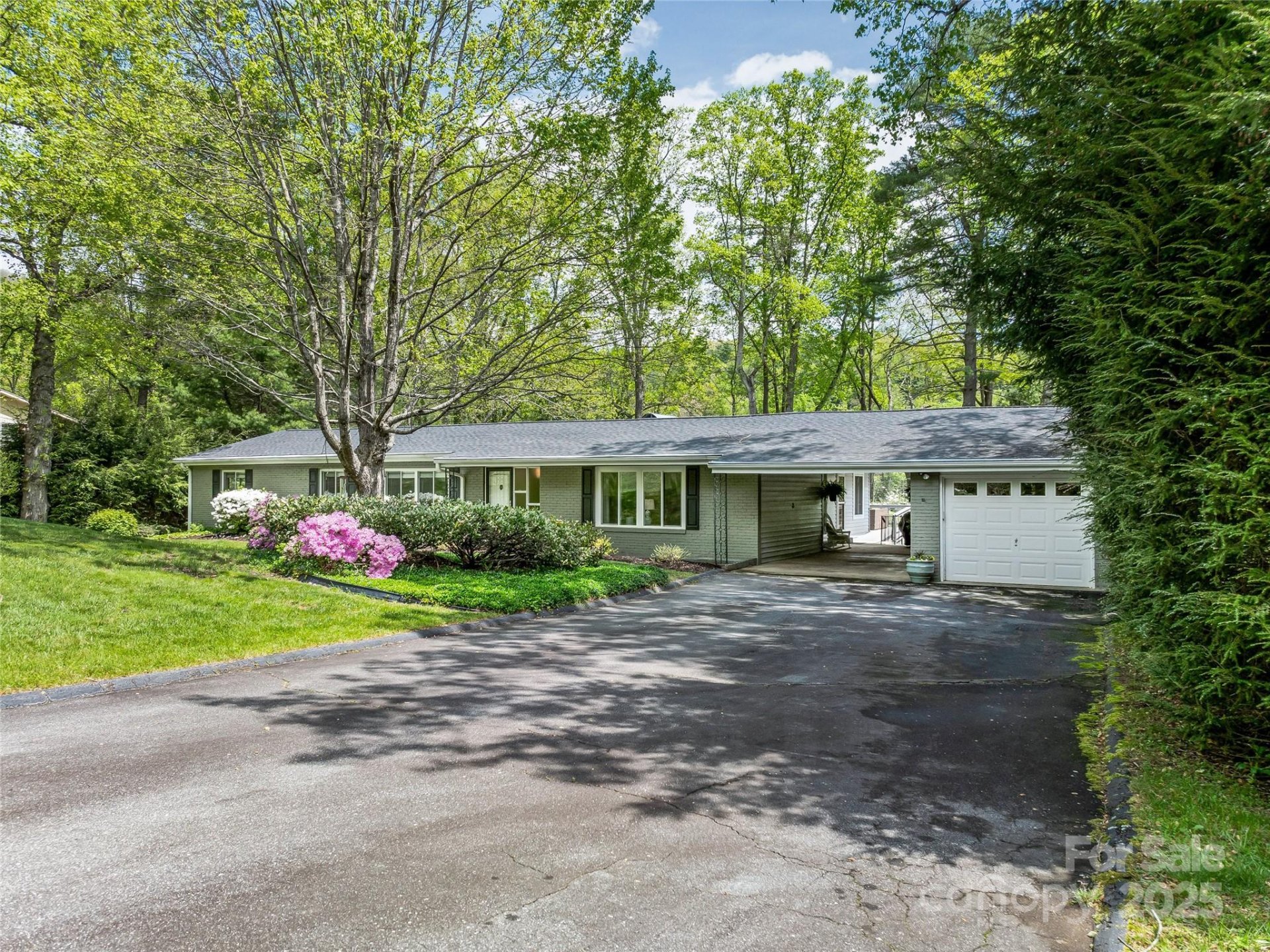 Property image 4 at 29 Robinhood Road, Asheville, NC 28804