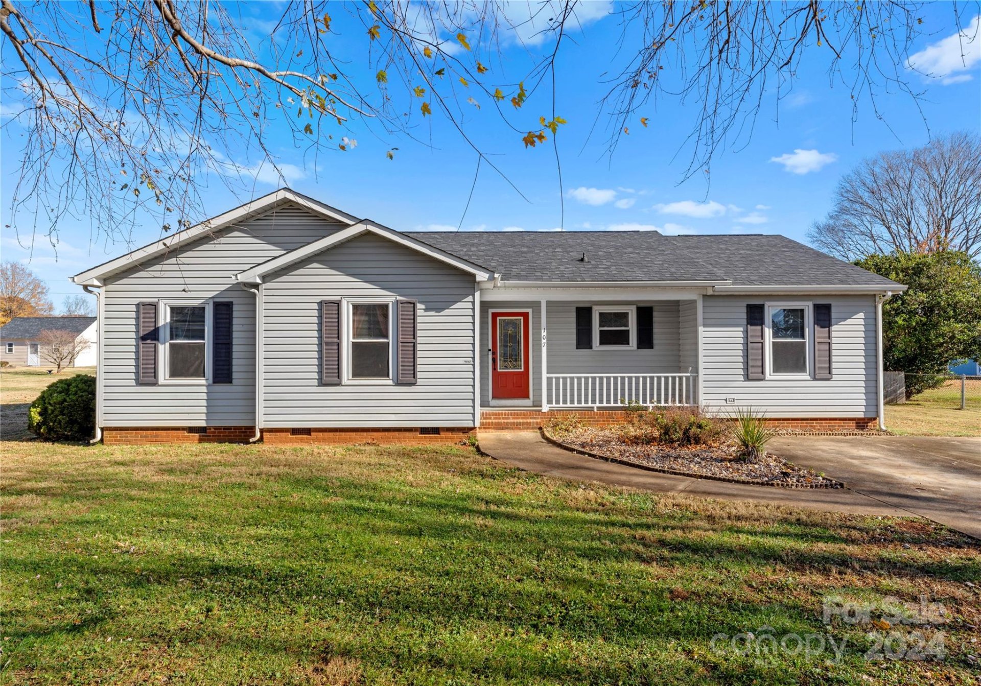 Property image 1 at 107 Dawn Drive, Mount Holly, NC 28120