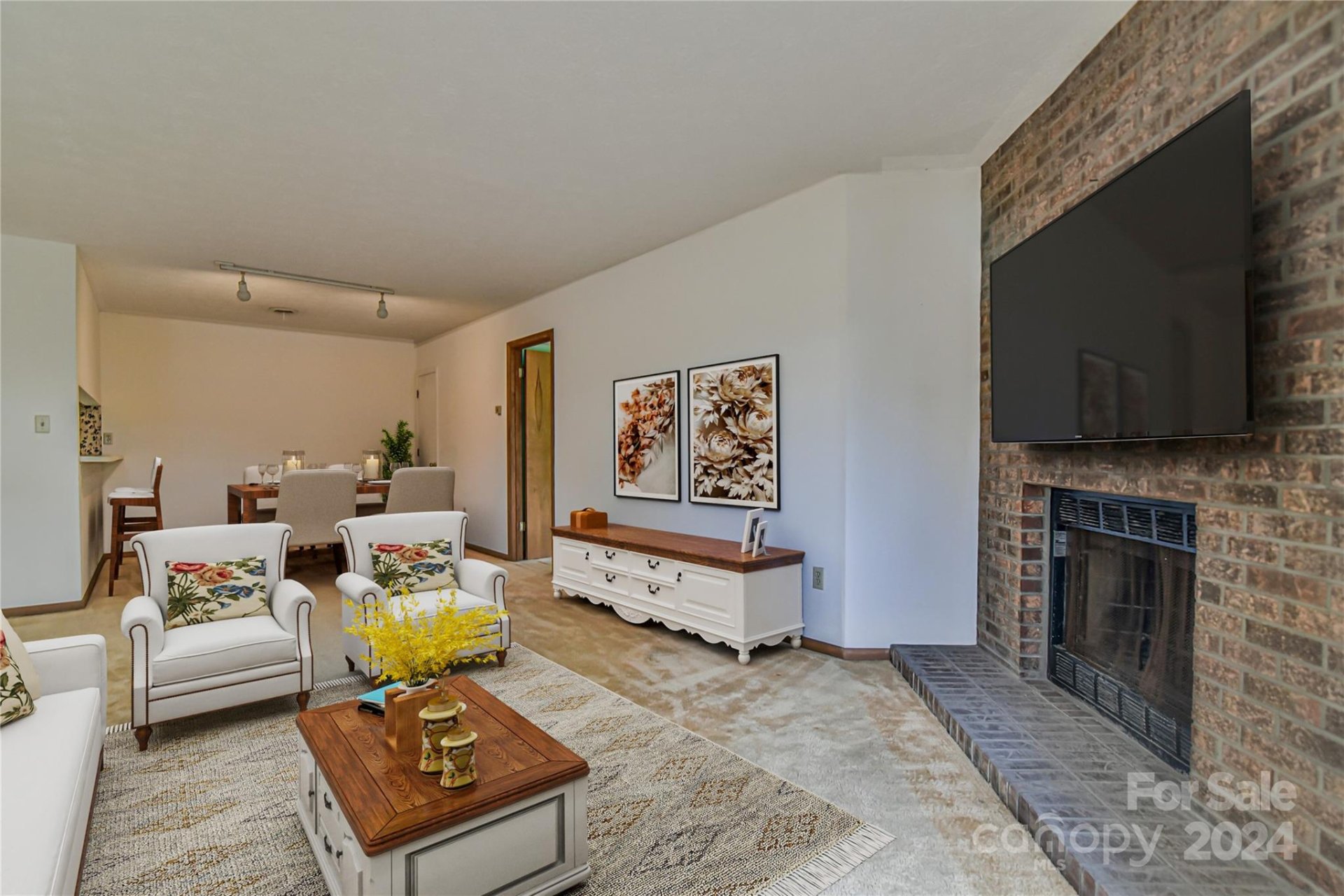 Property image 3 at 15 Ravencroft Lane, Asheville, NC 28803